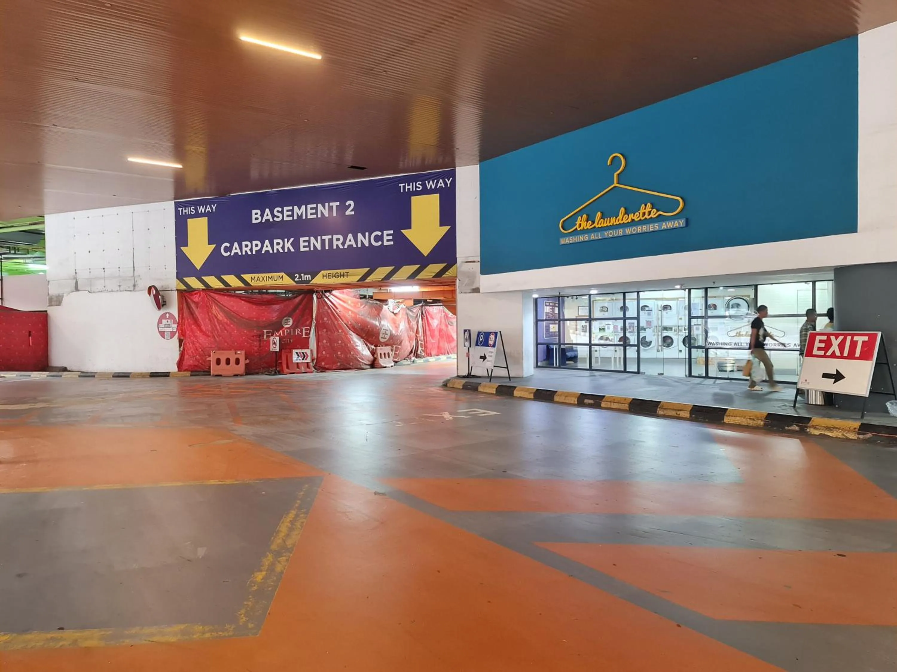 Shopping Area in Empire City PJ Studio Suites by Manhattan Group