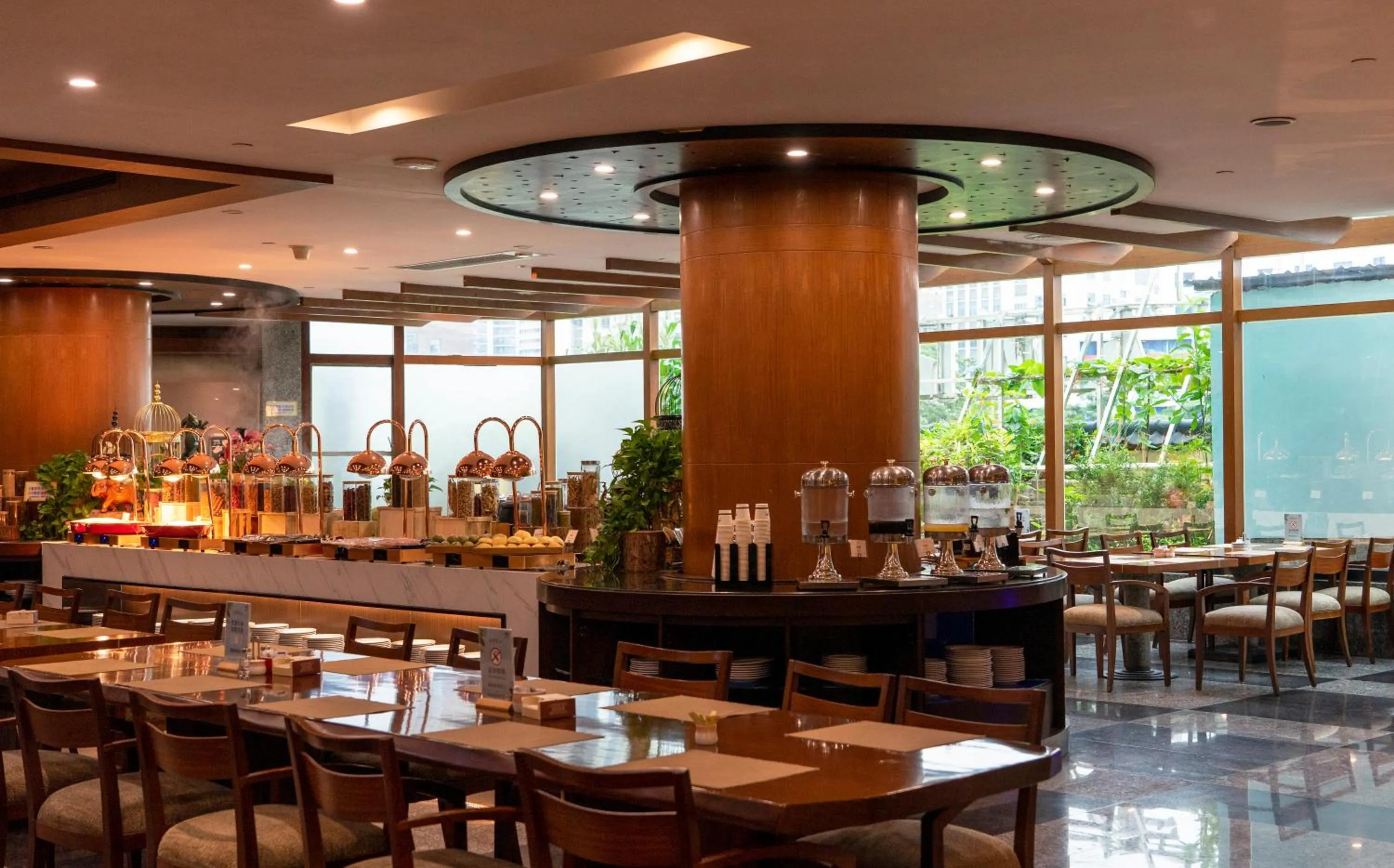 Restaurant/places to eat in Harriway Garden Hotel Houjie