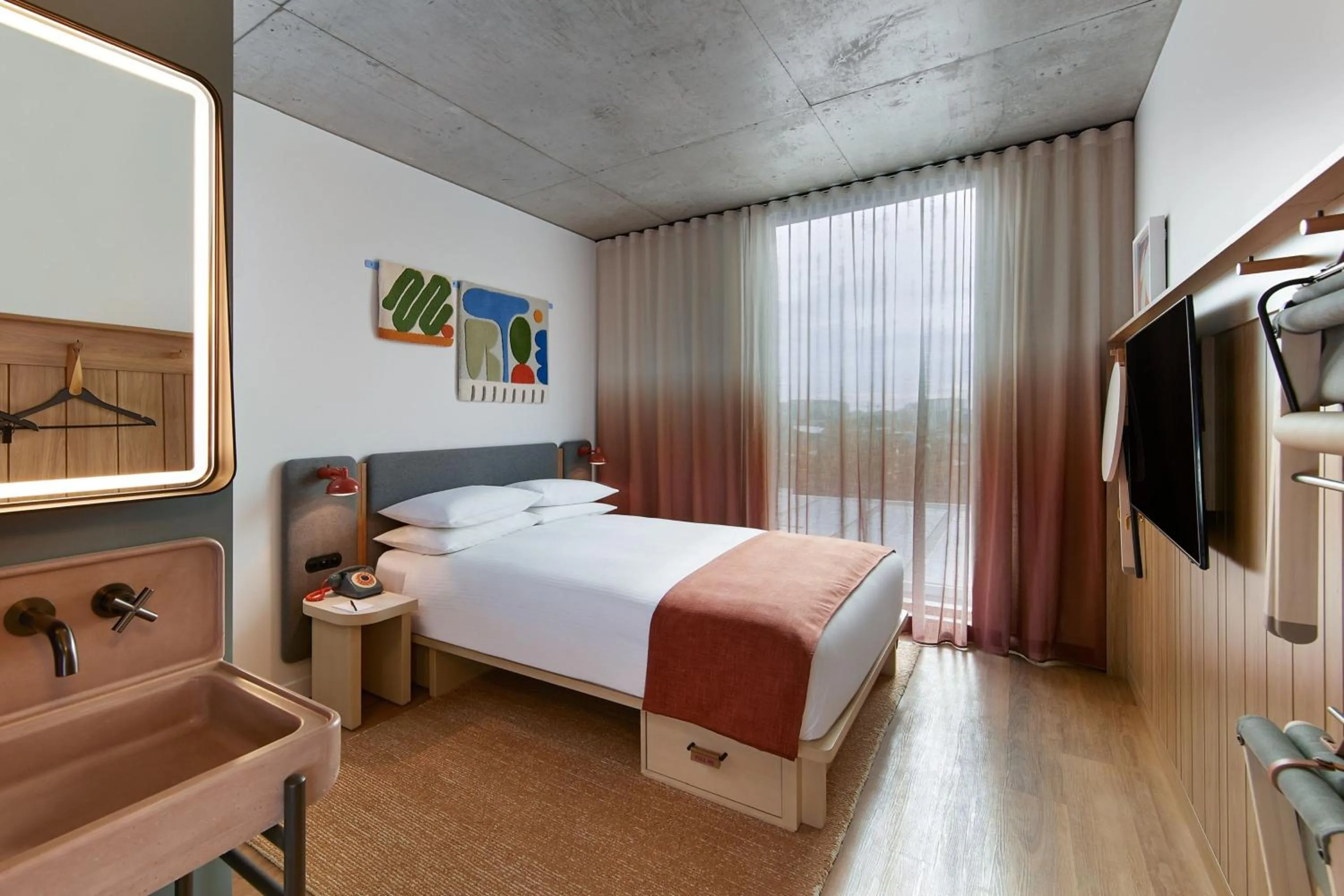 Photo of the whole room, Bed in Moxy Sydney Airport