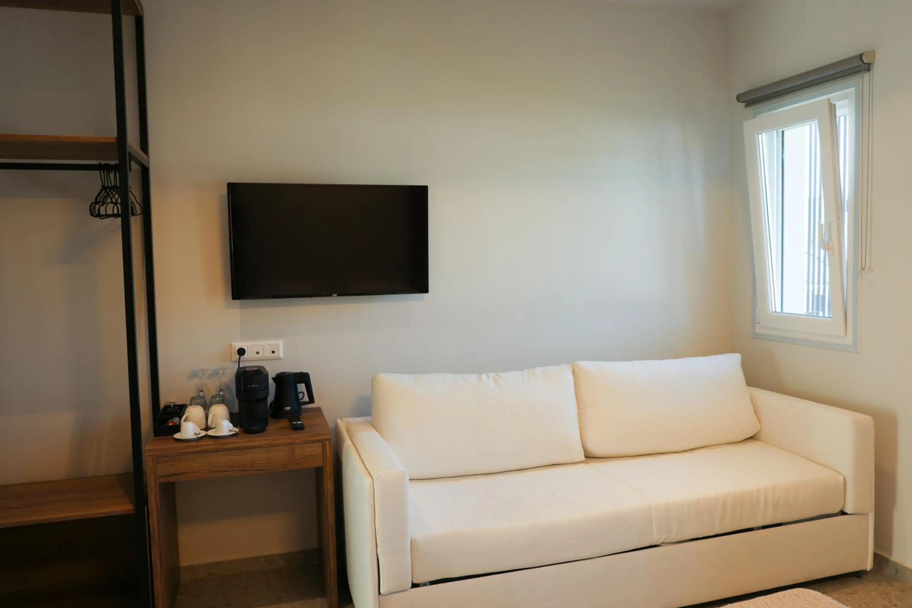 Coffee/tea facilities in Uphill Unique Boutique Suites