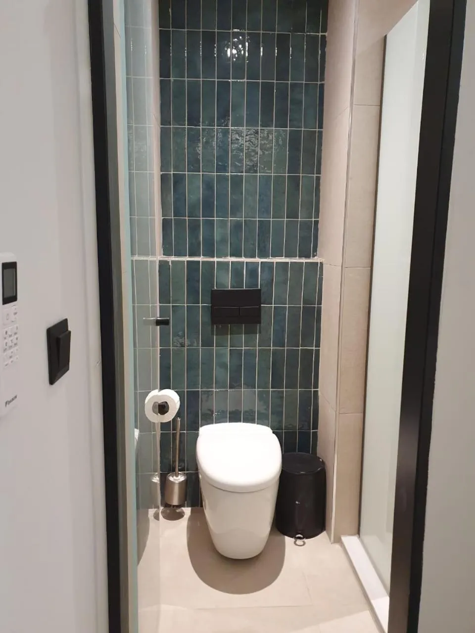 Toilet in Uphill Unique Boutique Suites