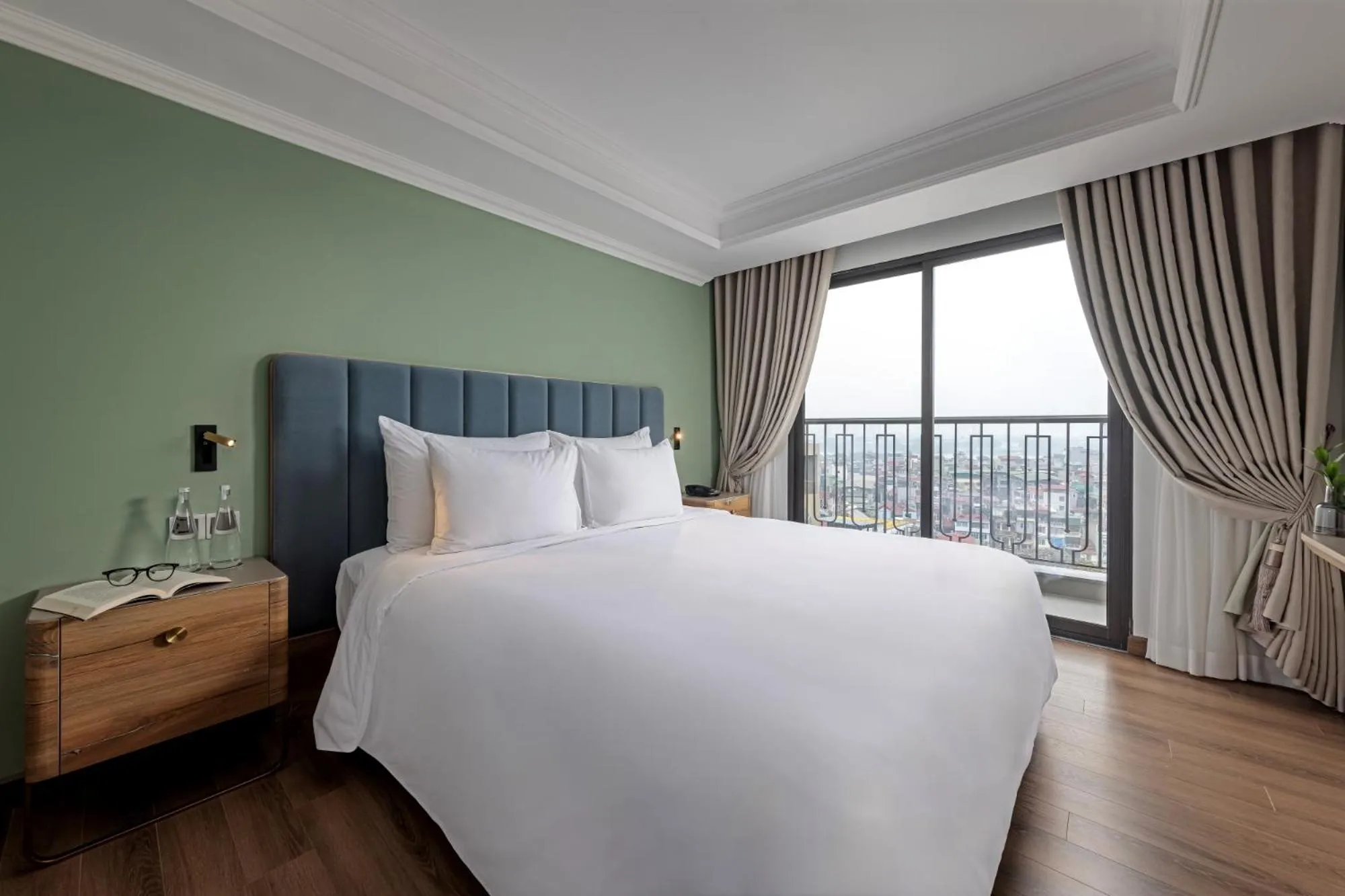 Bed in La Siesta Classic Hang Thung