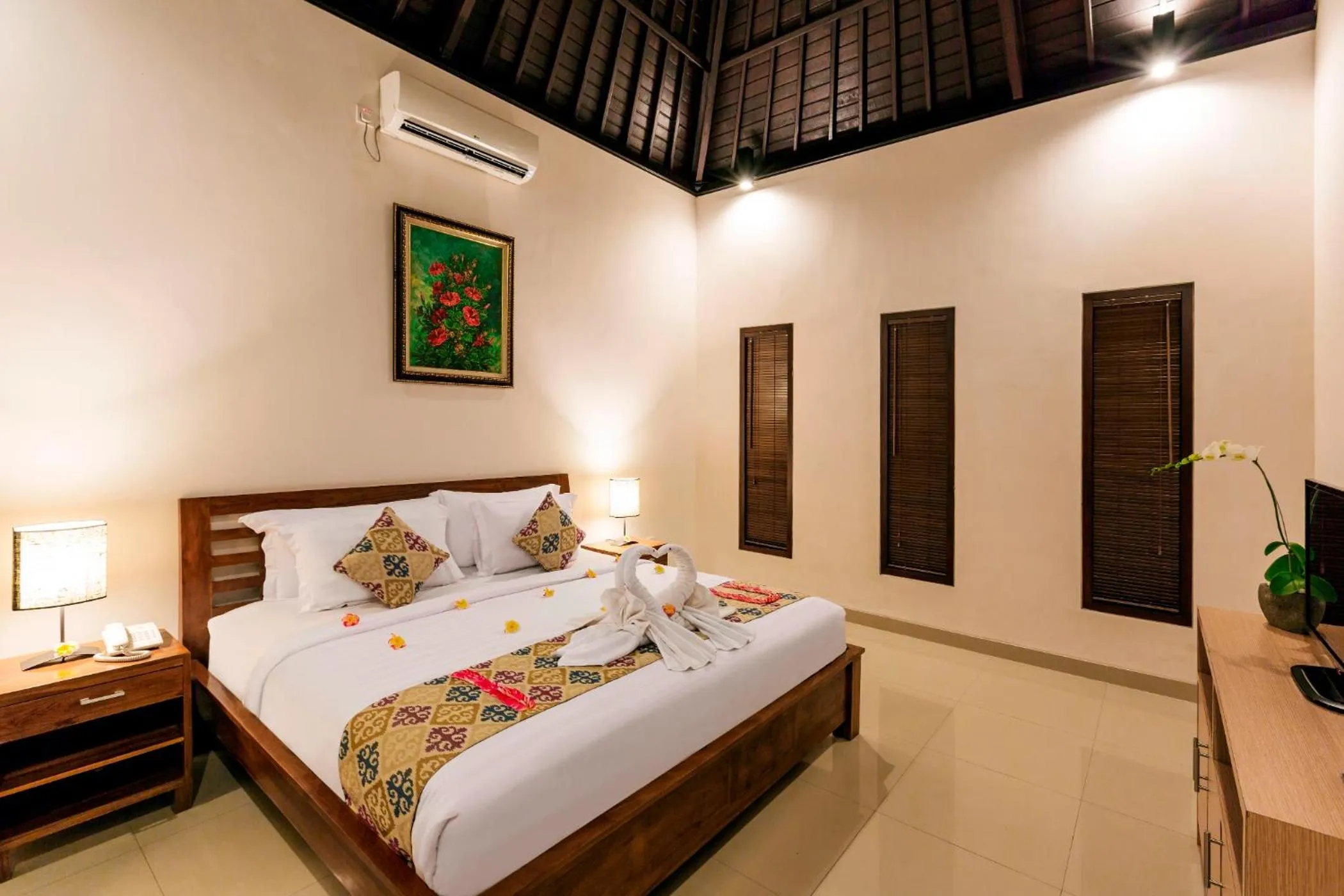 Bedroom, Bed in Kubal Villa and Living Seminyak