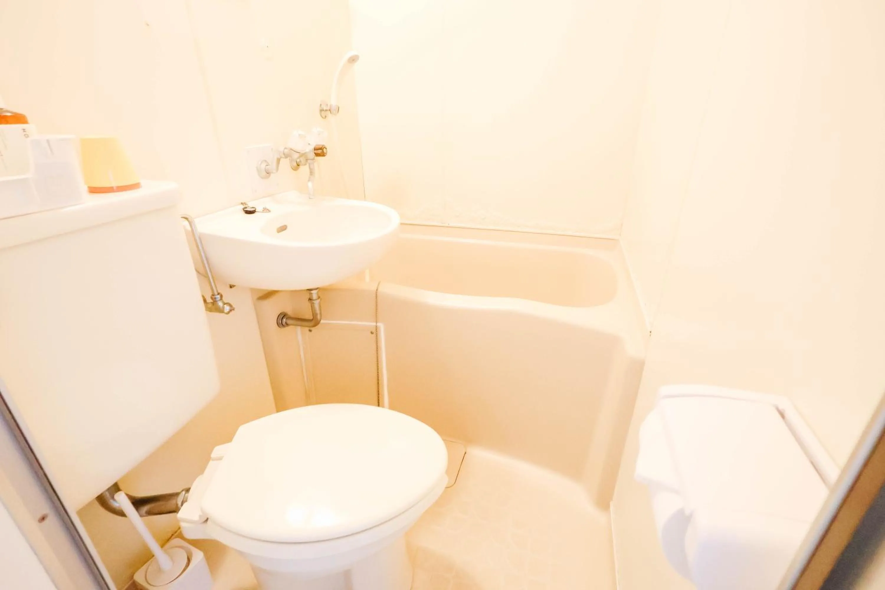 Shinjuku Area/Nishi-Shinjuku Gochome subway 6 minutes walk/西新宿五丁目车站步行6分钟 211