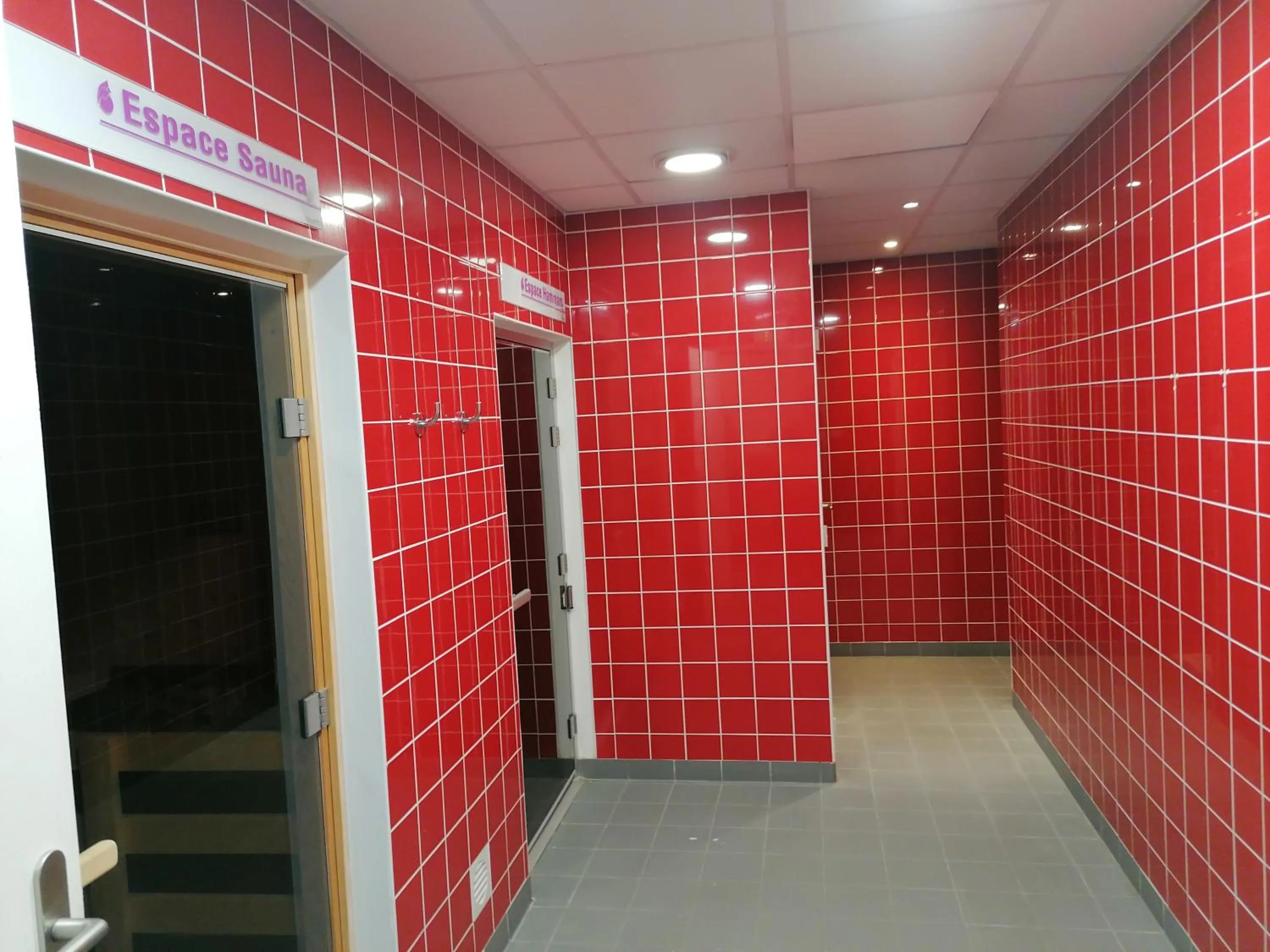 Spa and wellness centre/facilities in Terres de France - Appart Hôtel Rouen Flaubert