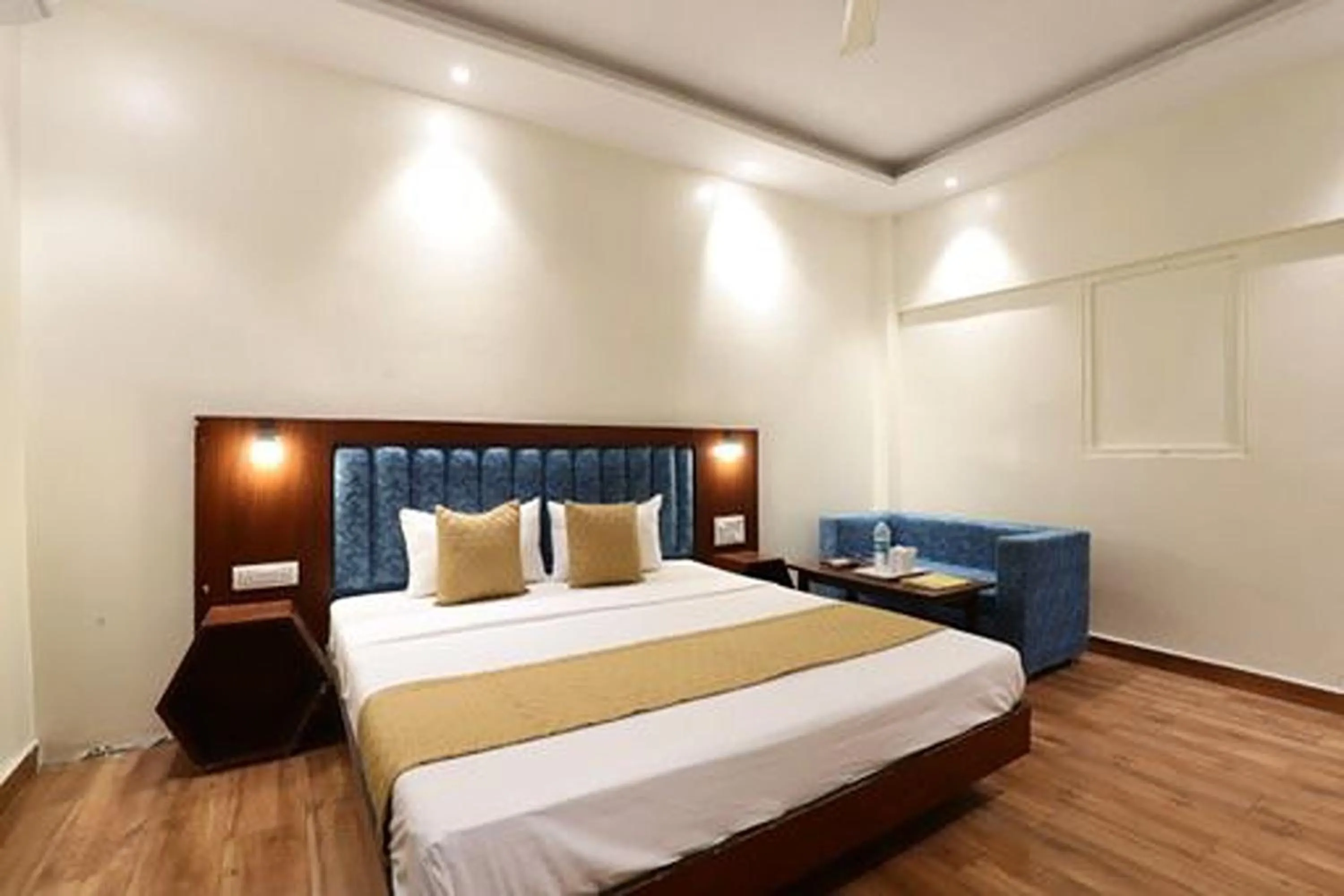 Bed in Hotel Amrit Near Old Delhi Railway Station