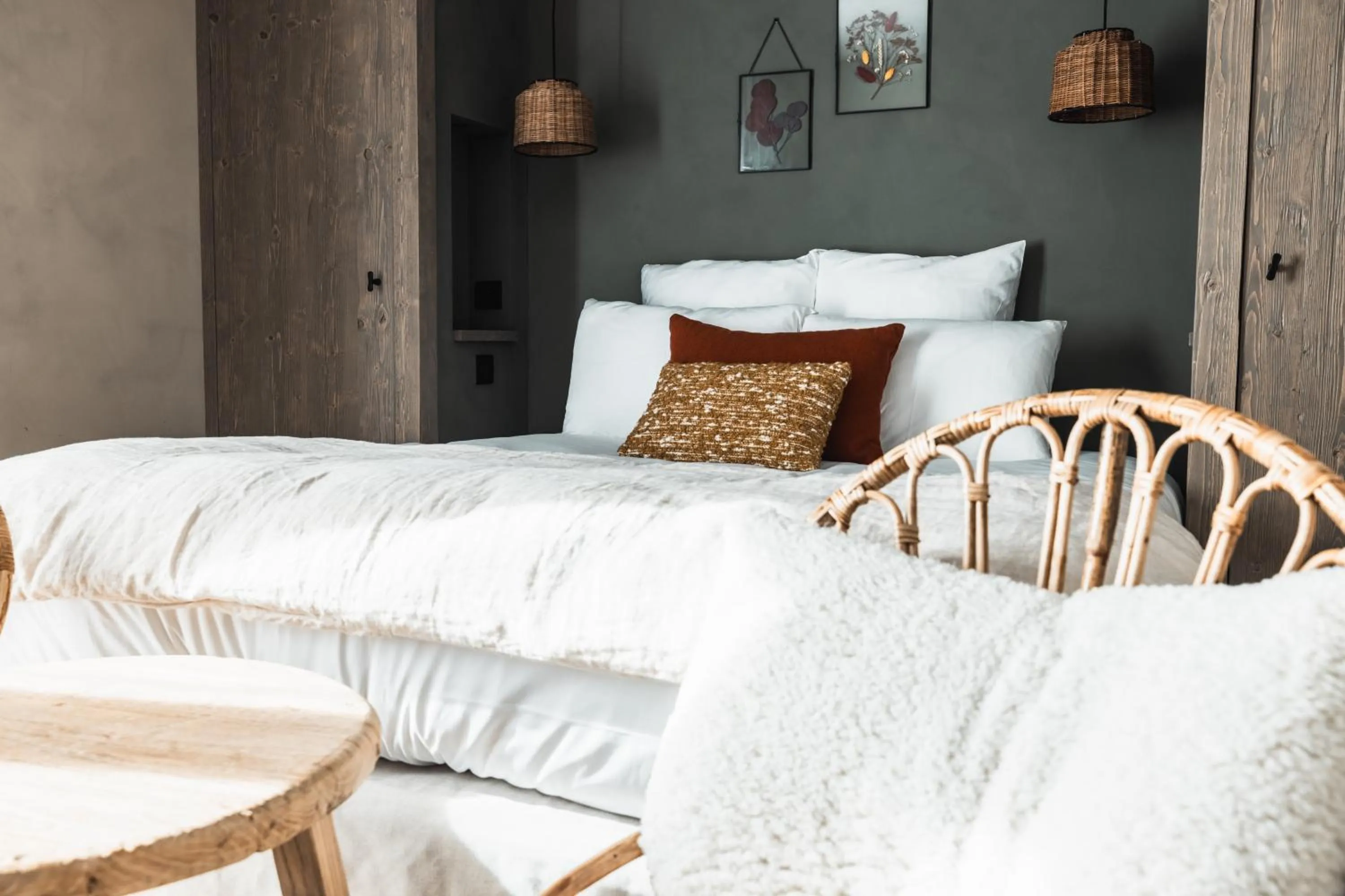 Bedroom, Bed in Hôtel de la Roche