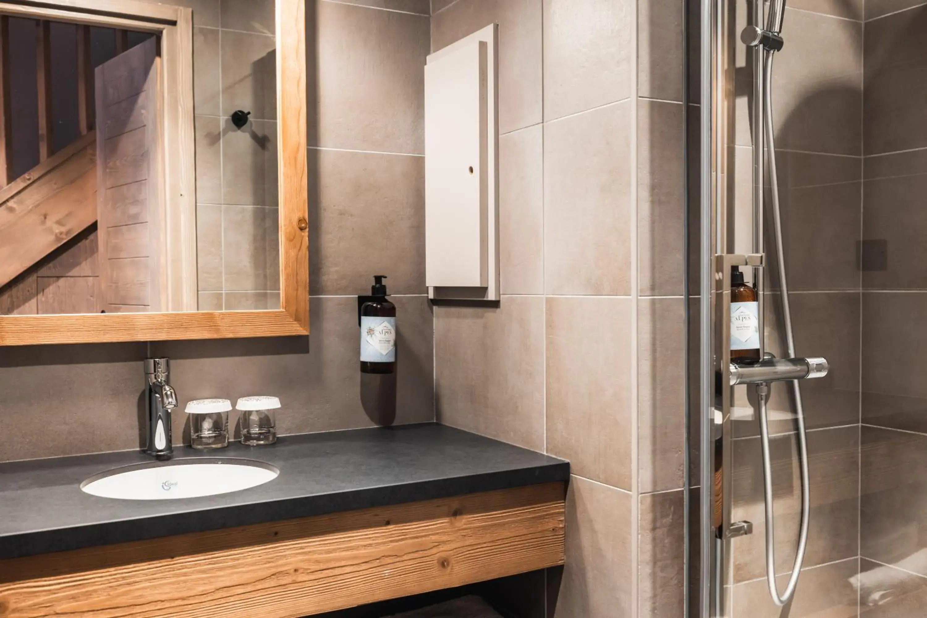 Double Room in Hôtel de la Roche Double Room in Hôtel de la Roche