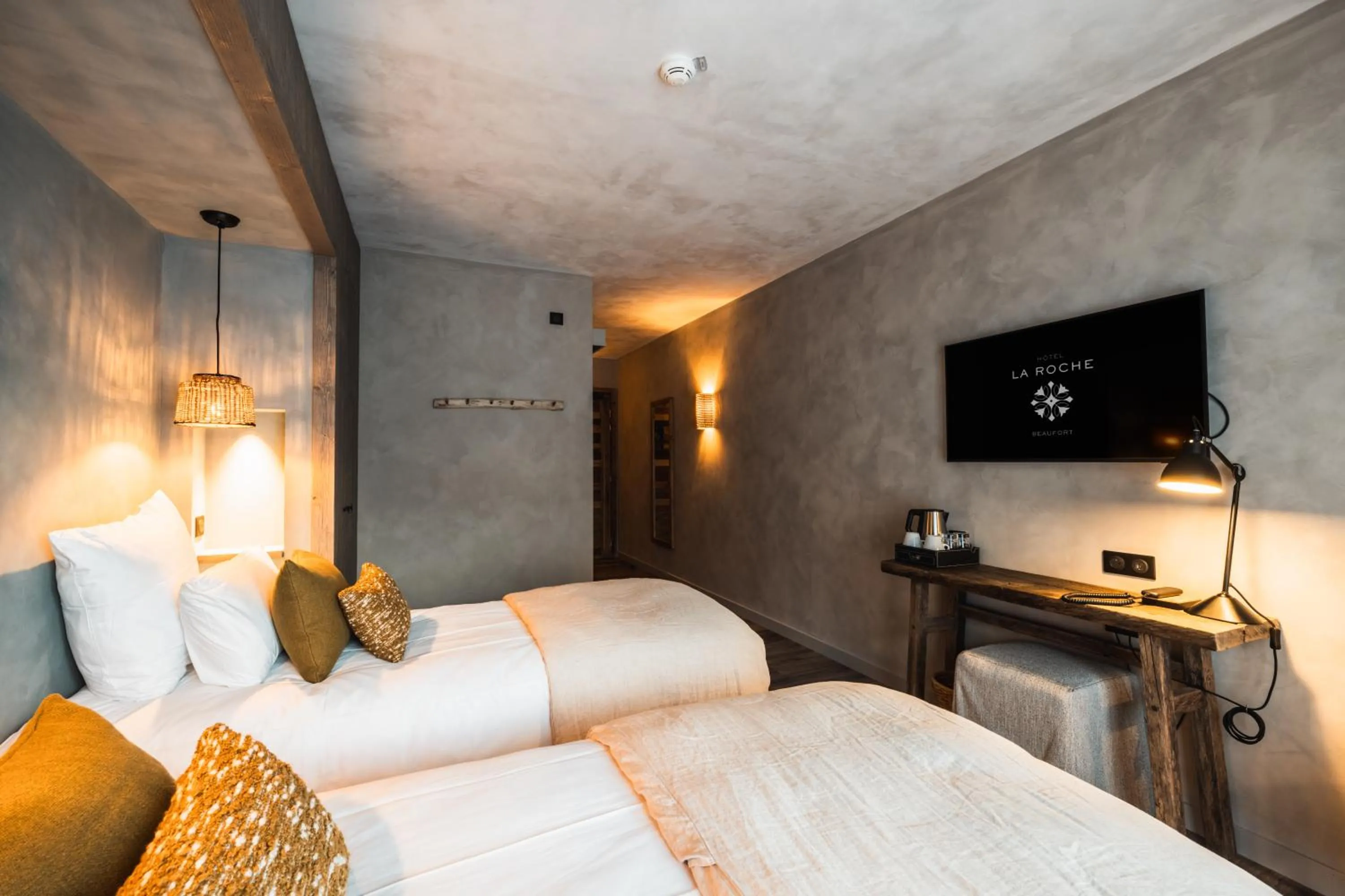 Bed in Hôtel de la Roche