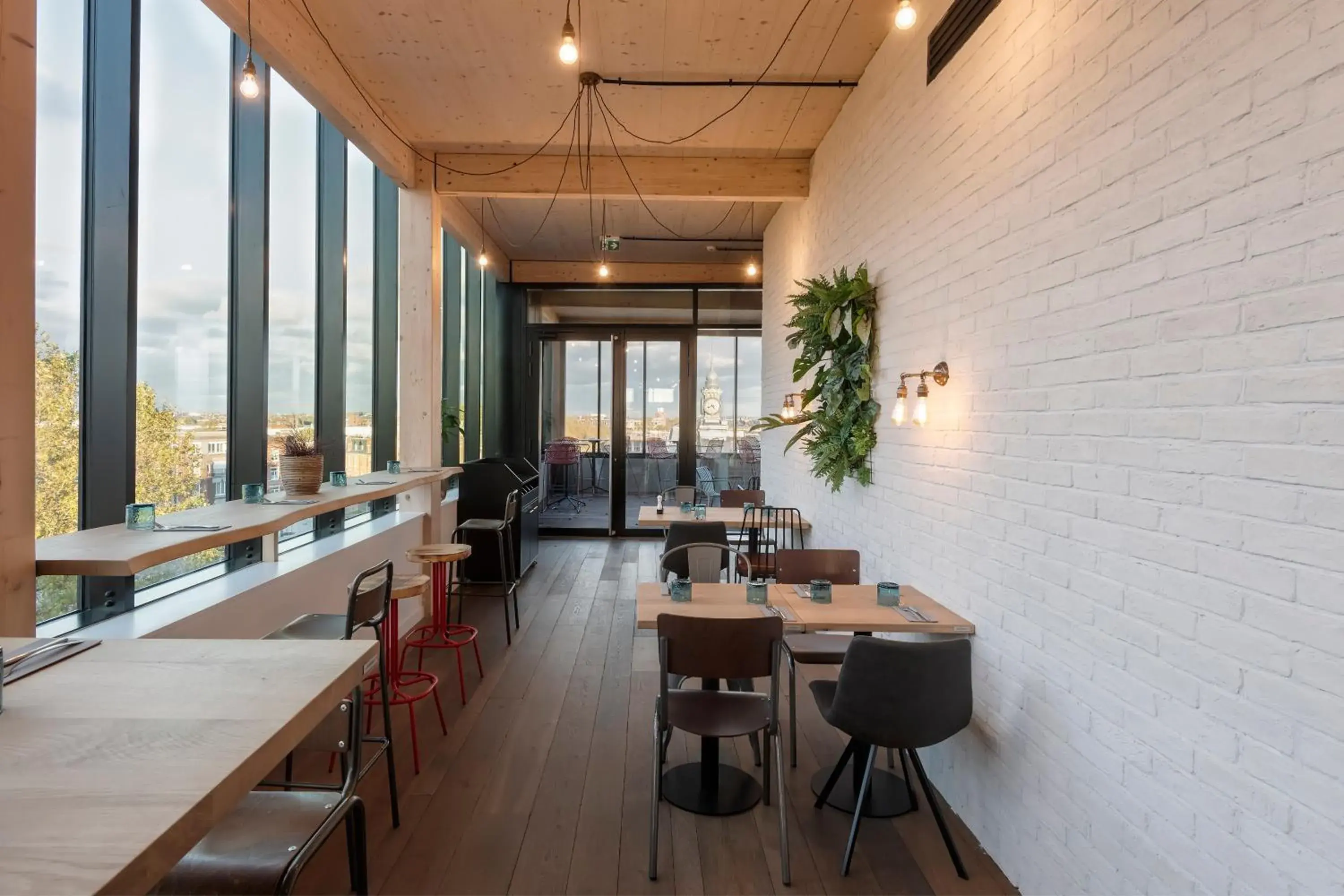 Restaurant/places to eat in Quai Central Restaurant/places to eat in Quai Central