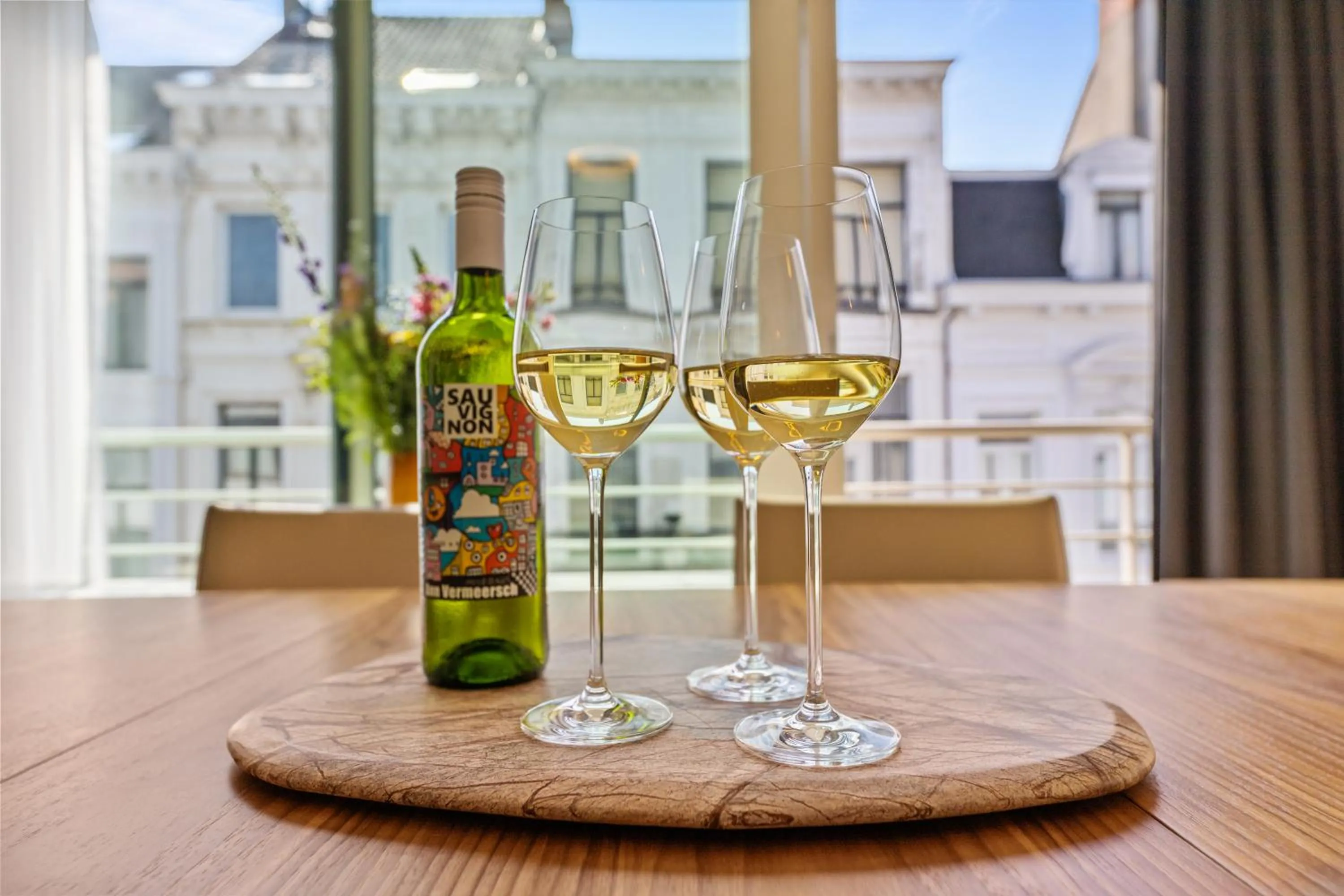 Food and drinks in Central & luminous apartment