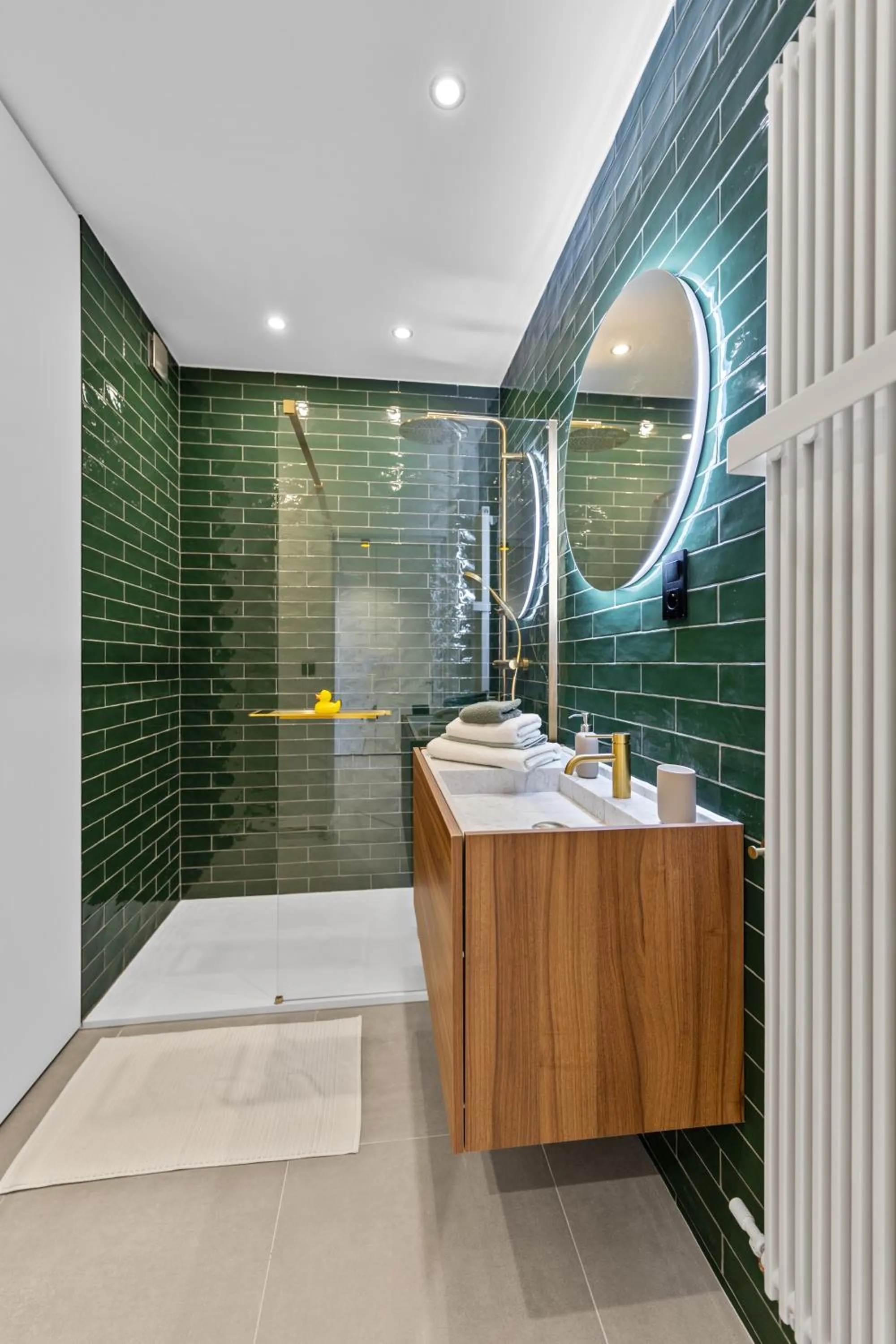 Bathroom in Central & luminous apartment