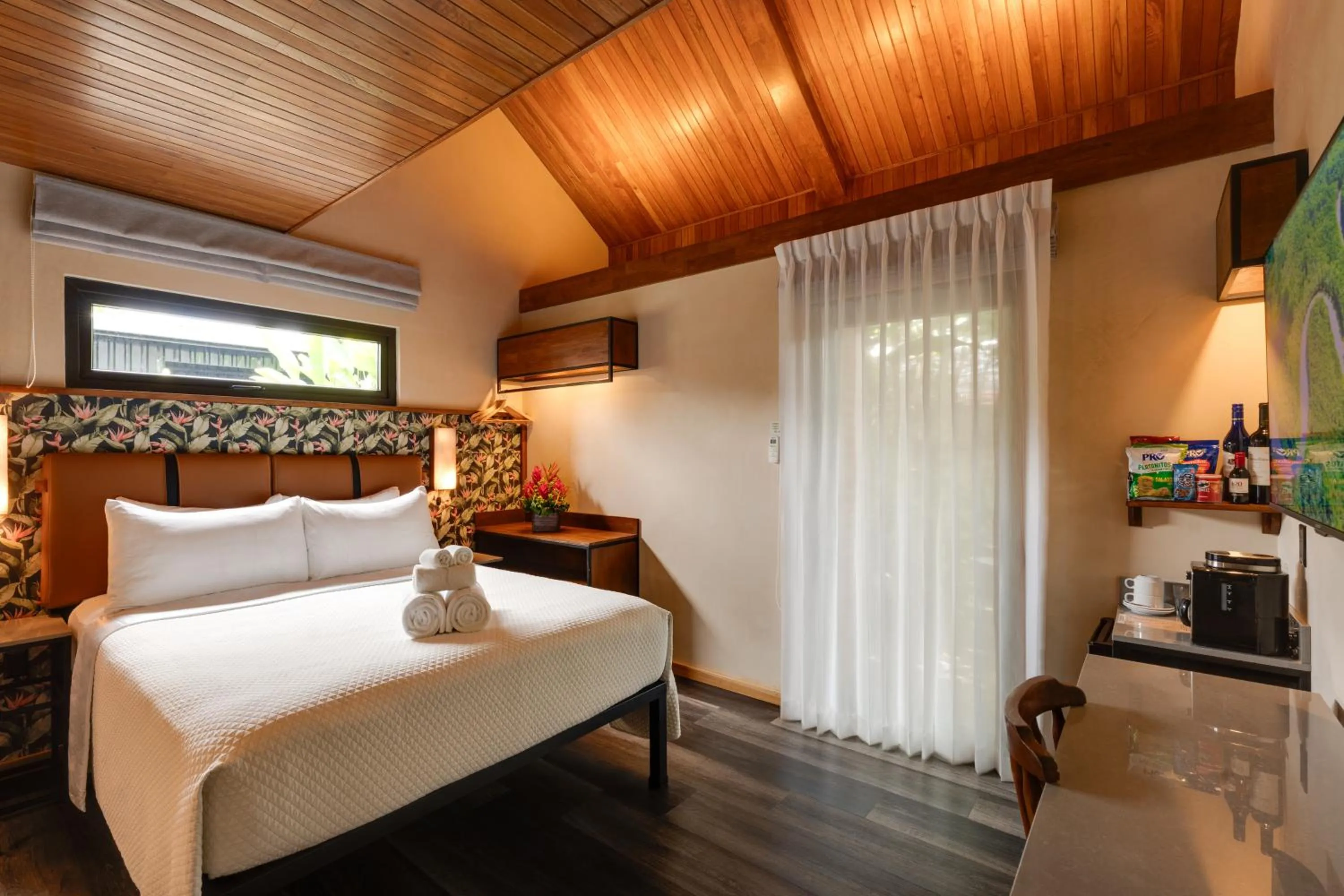 Bedroom, Bed in Suwa Villa Arenal