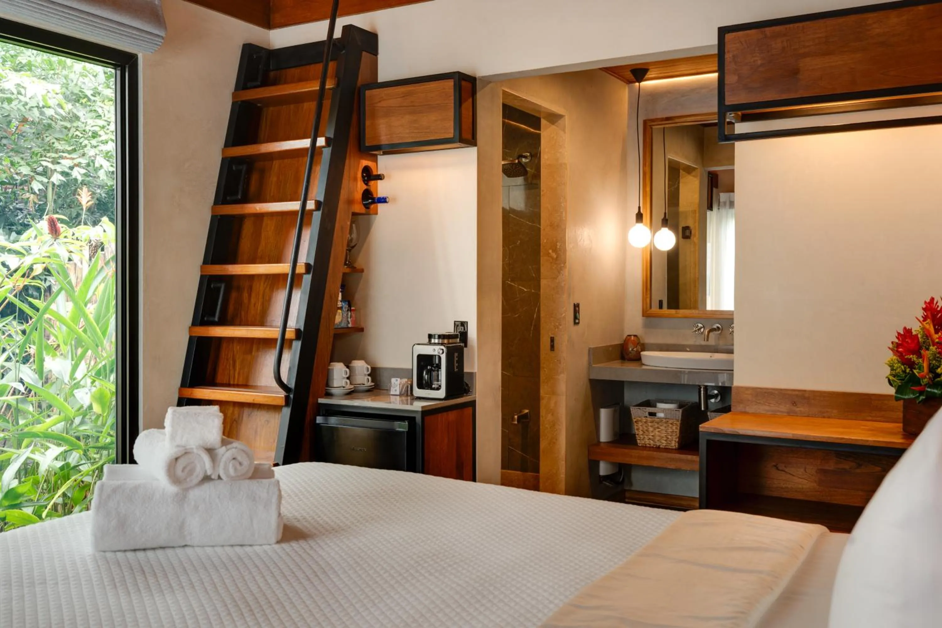 Bedroom, Bed in Suwa Villa Arenal