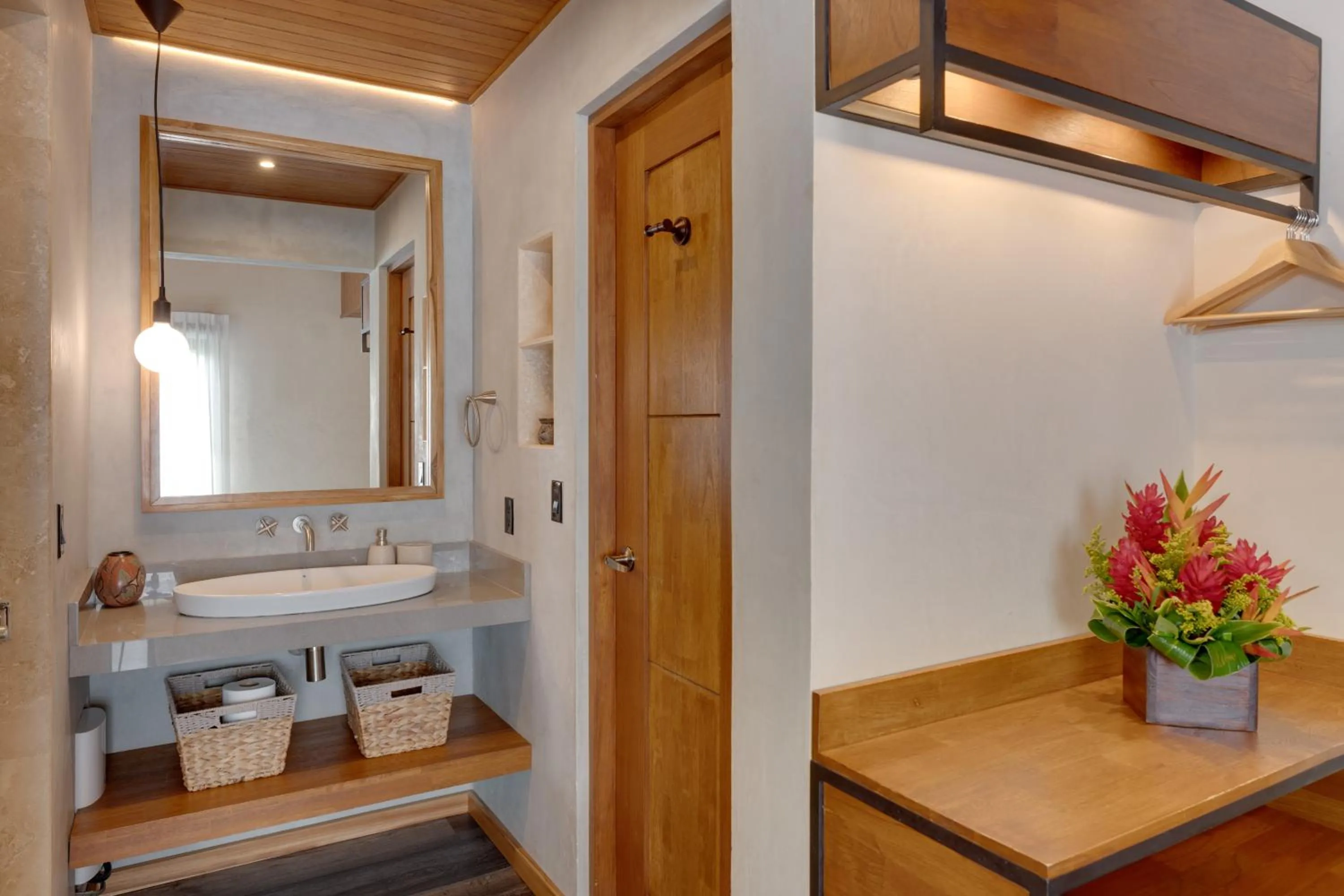 Bathroom in Suwa Villa Arenal