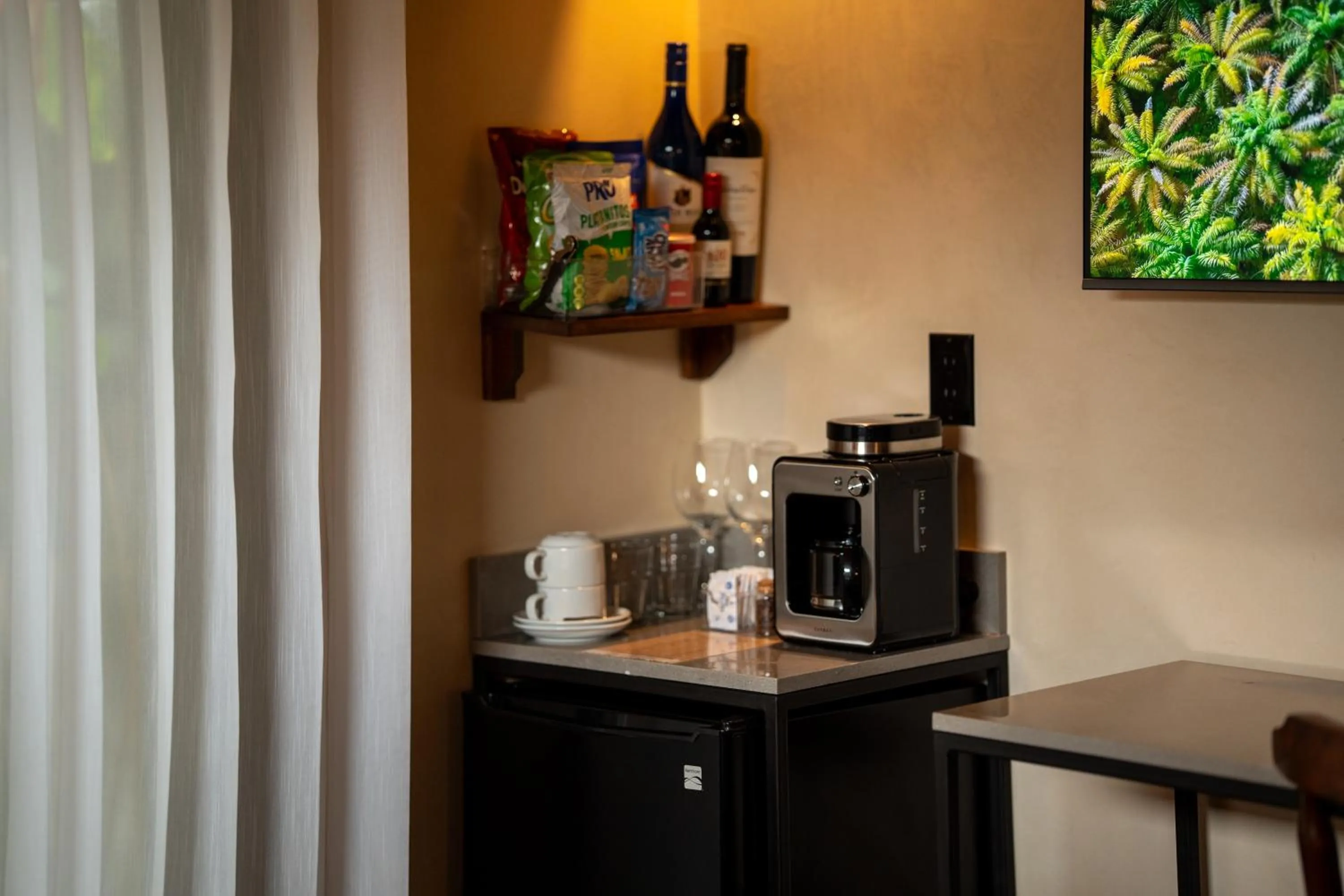 minibar in Suwa Villa Arenal