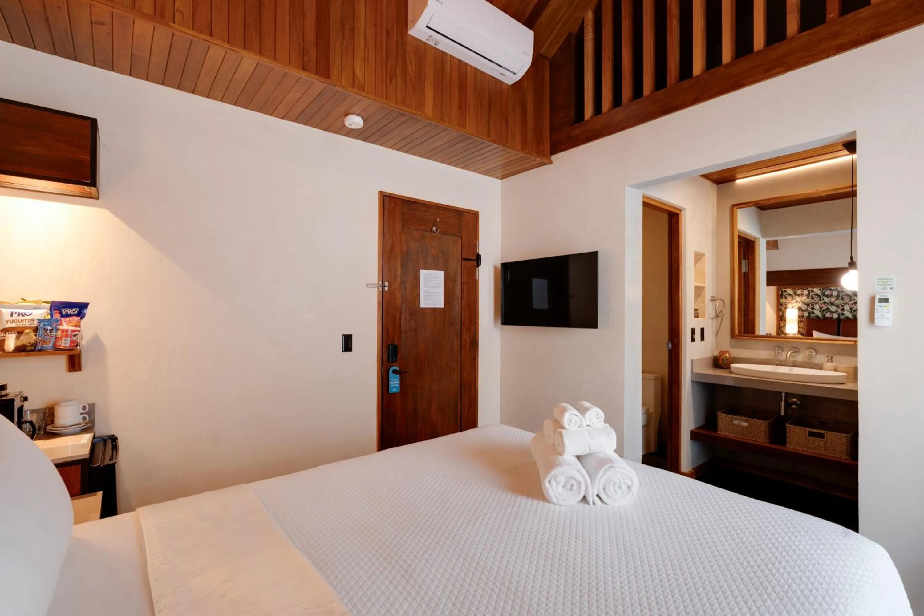 Bedroom, Bed in Suwa Villa Arenal