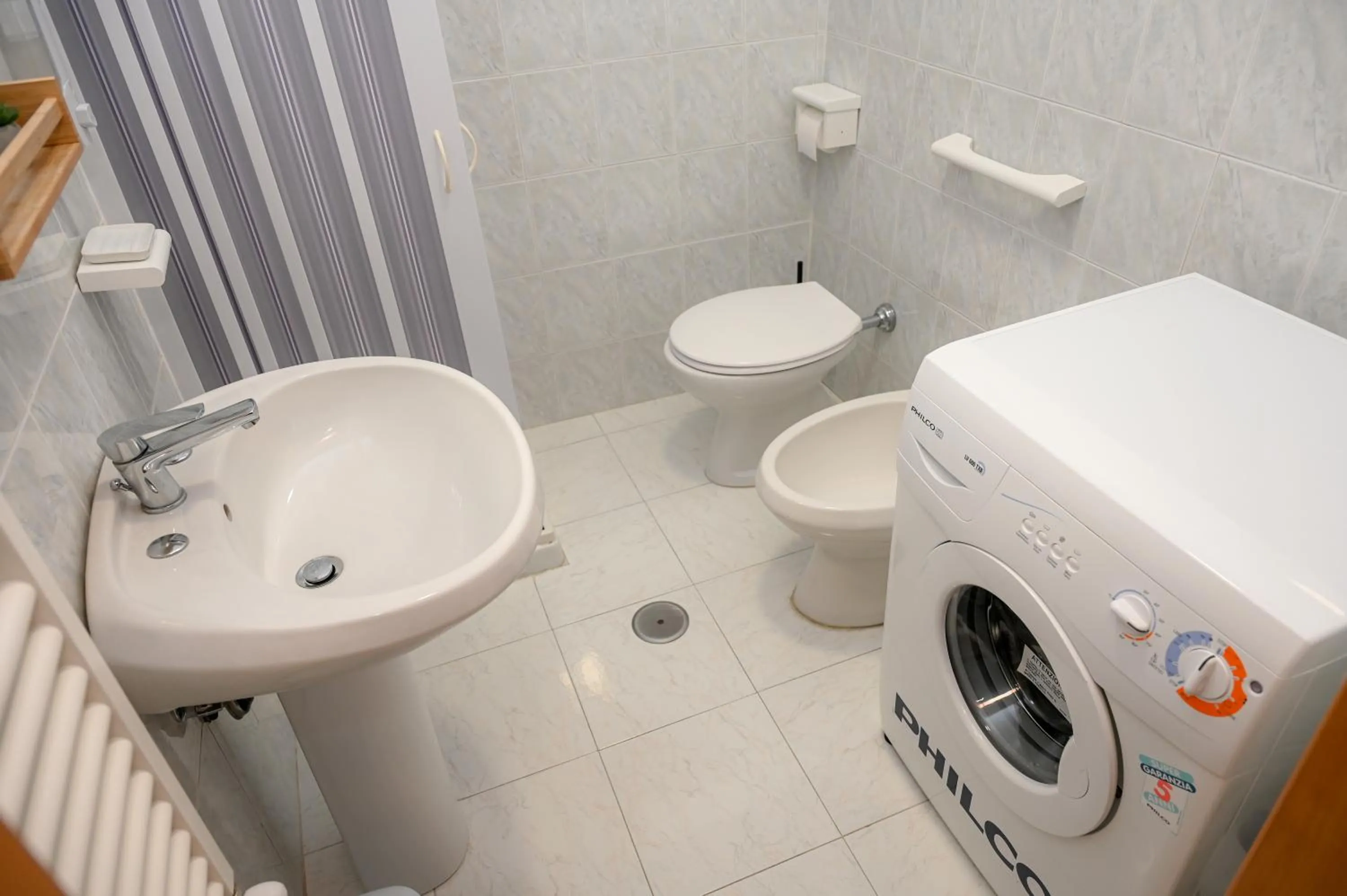 Bathroom in Karlin's house Anzi - albergo diffuso