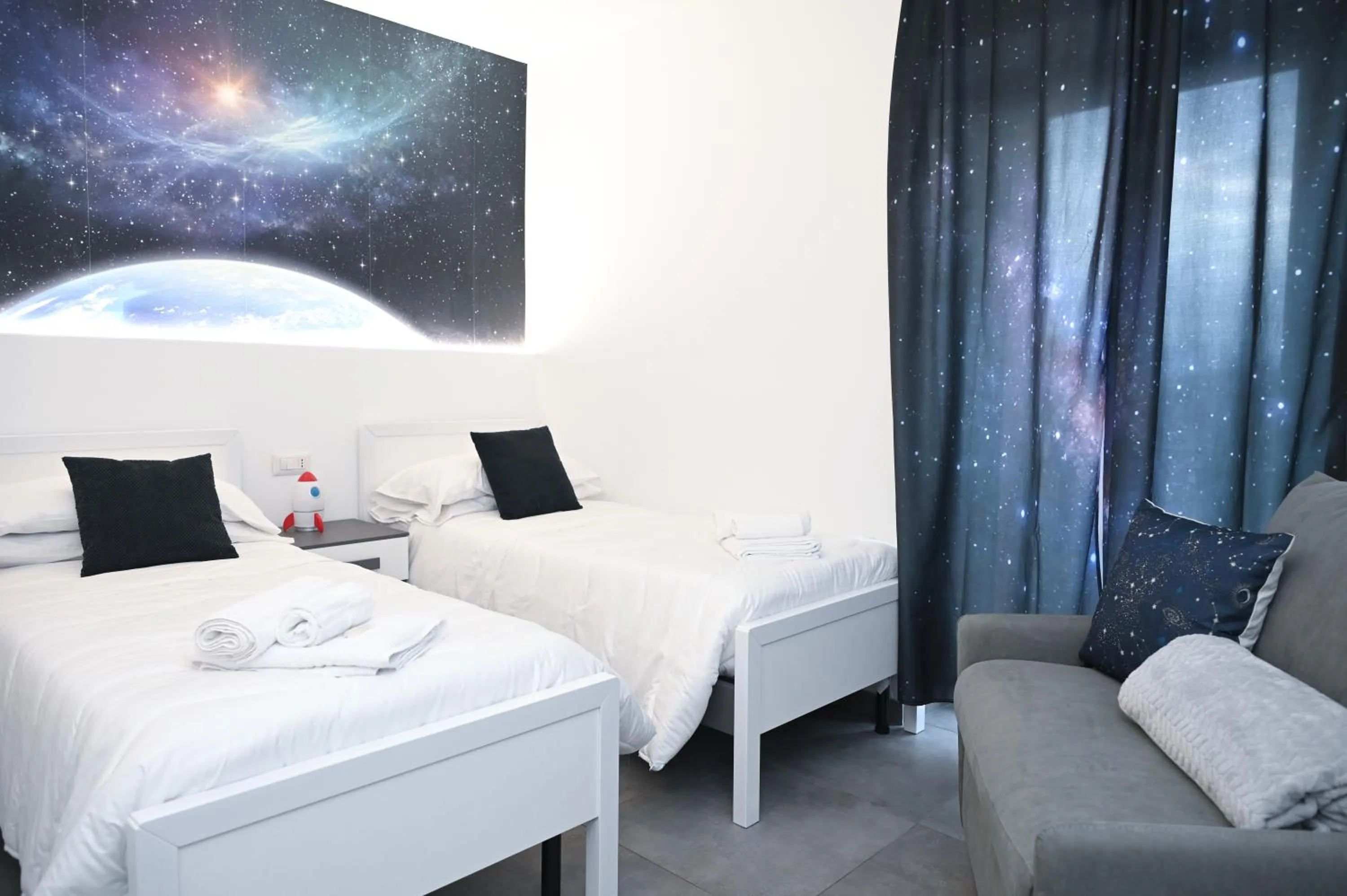 Bedroom, Bed in Karlin's house Anzi - albergo diffuso