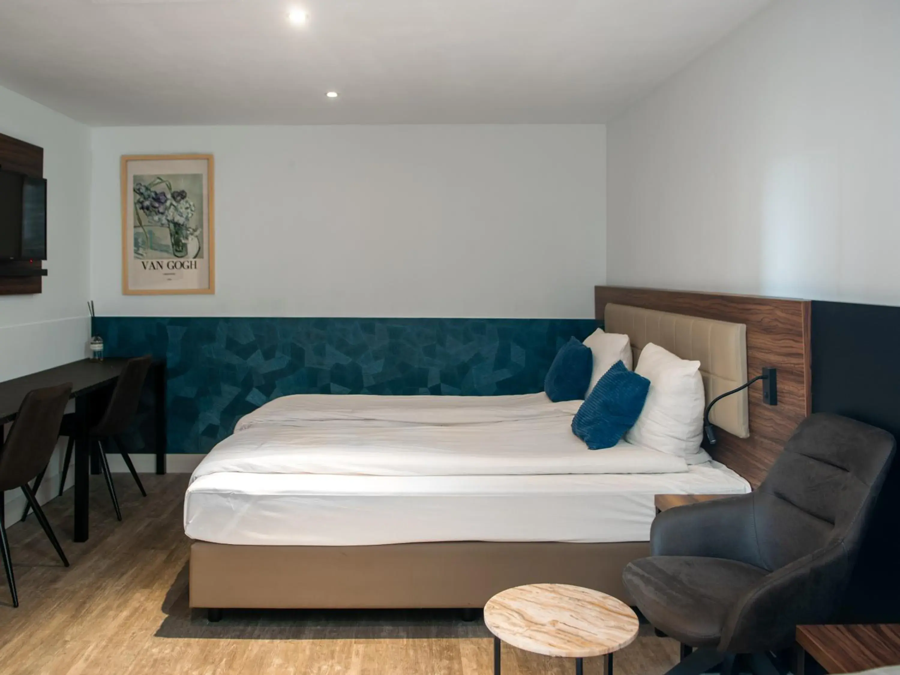 Photo of the whole room, Bed in Amsterdam Lake Hotel Photo of the whole room, Bed in Amsterdam Lake Hotel