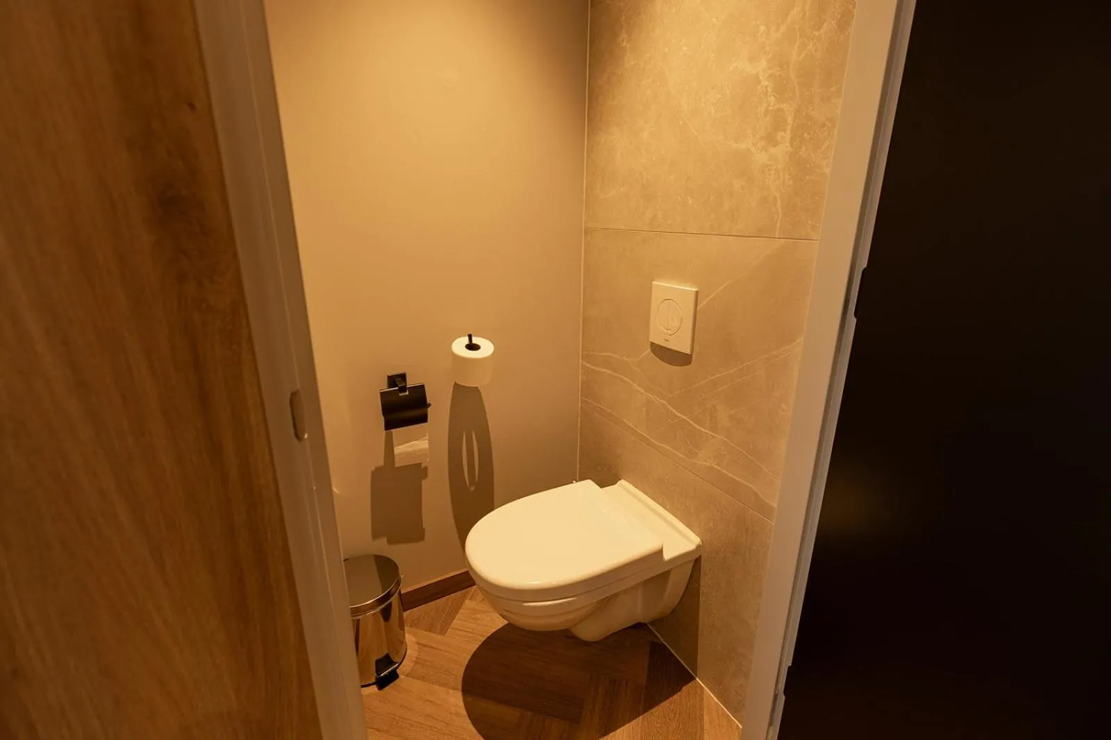 Toilet in Hotel Restaurant De Zwaan