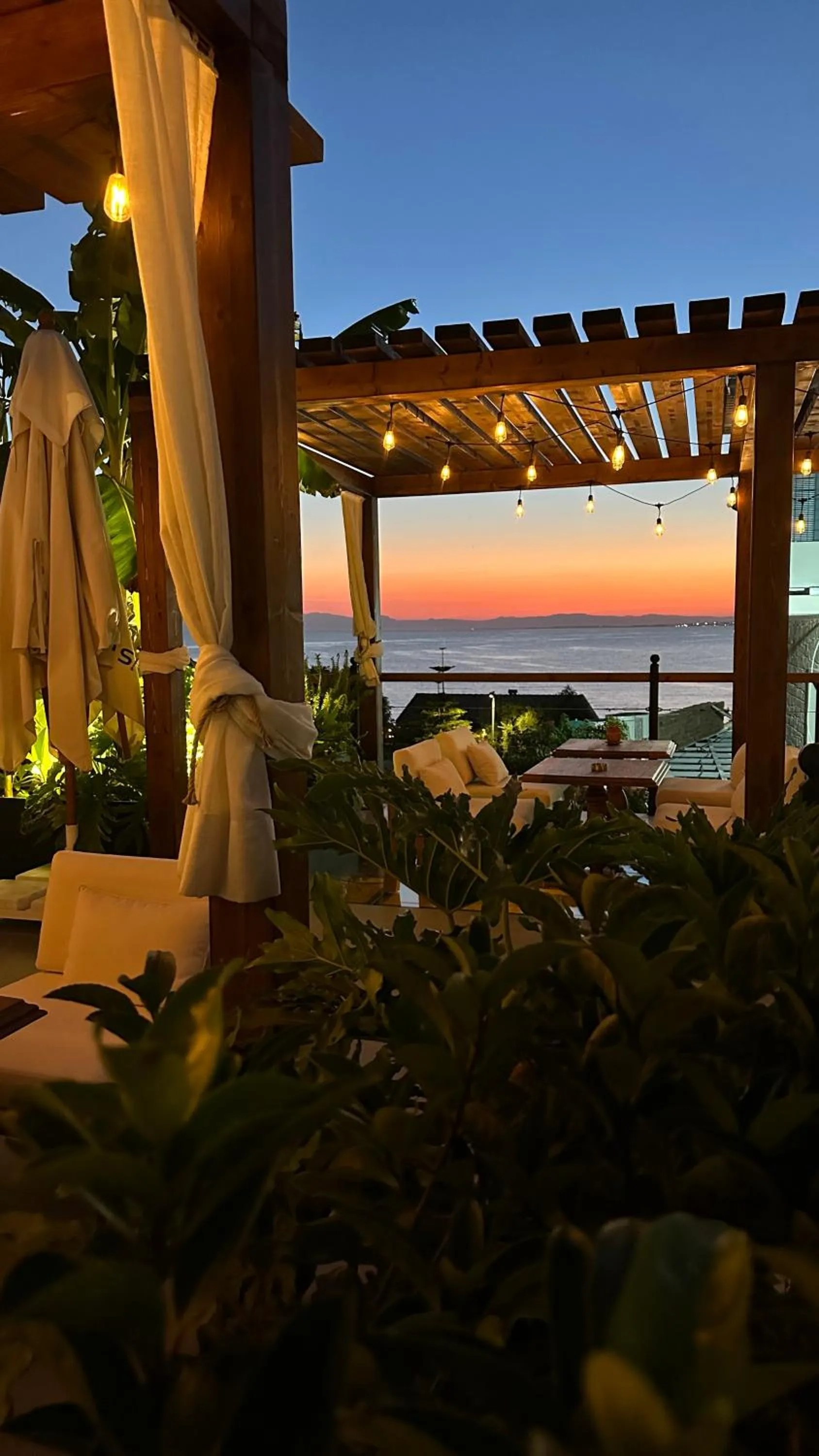 Patio in 6 ROOMS BY AZUMARE