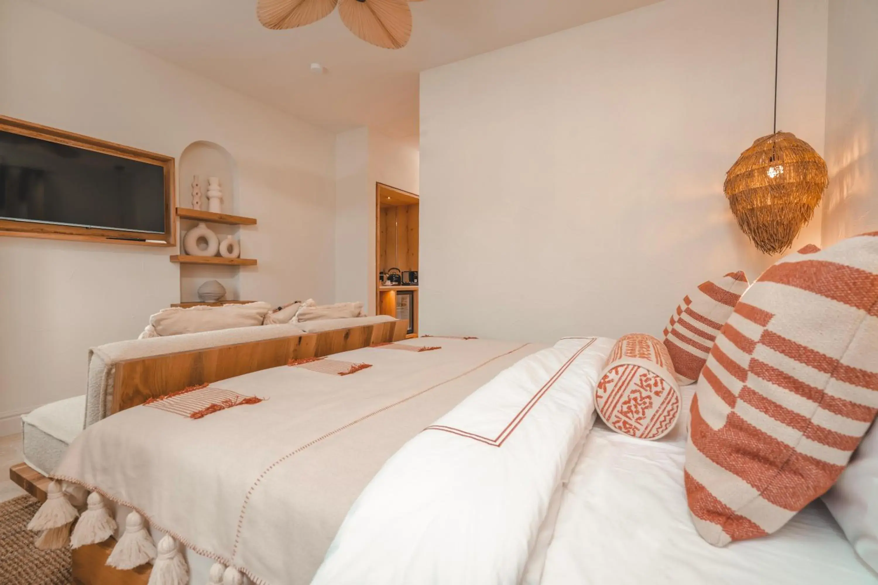 Massage, Bed in 6 ROOMS BY AZUMARE Massage, Bed in 6 ROOMS BY AZUMARE