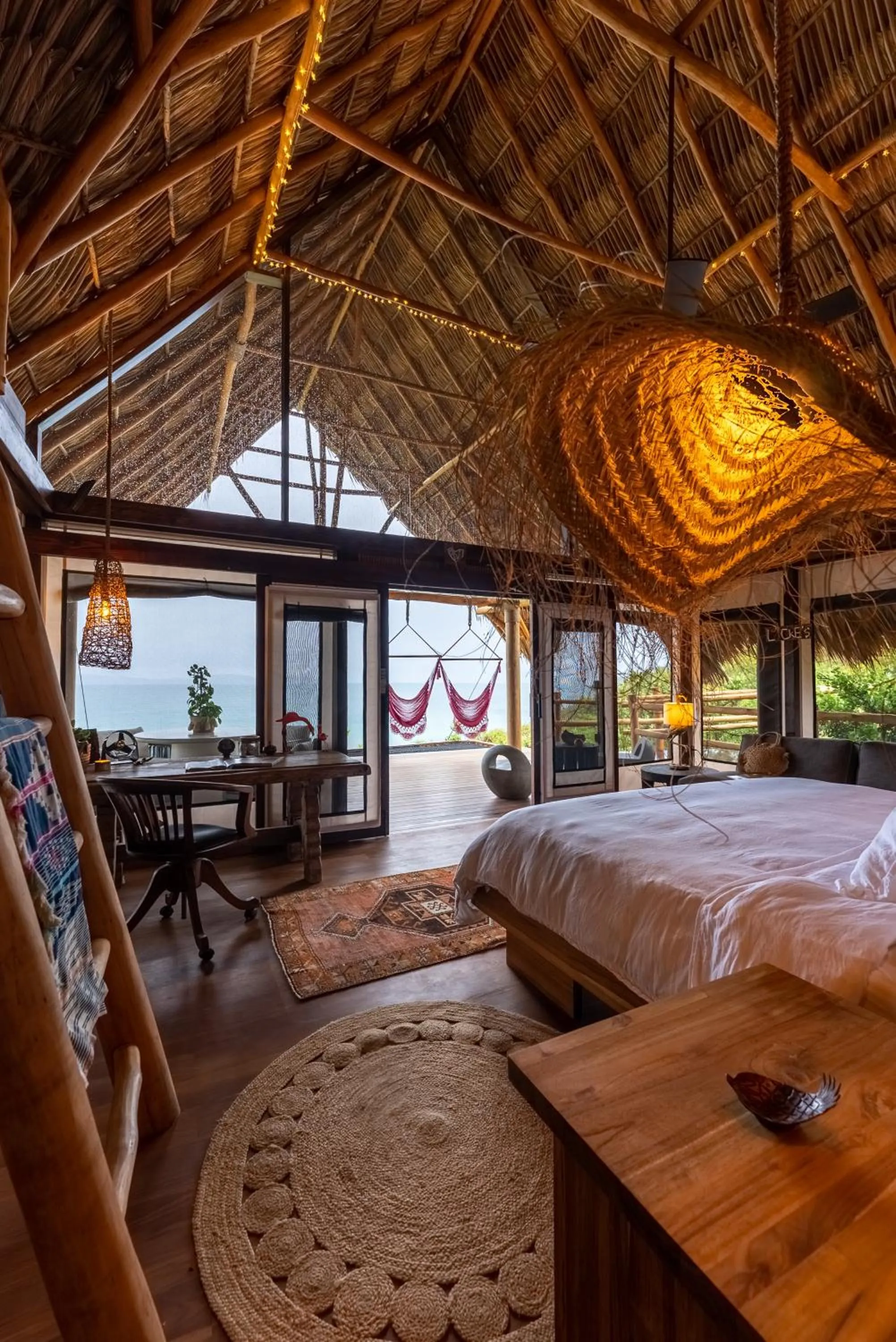 Bed in The Aerial, BVI