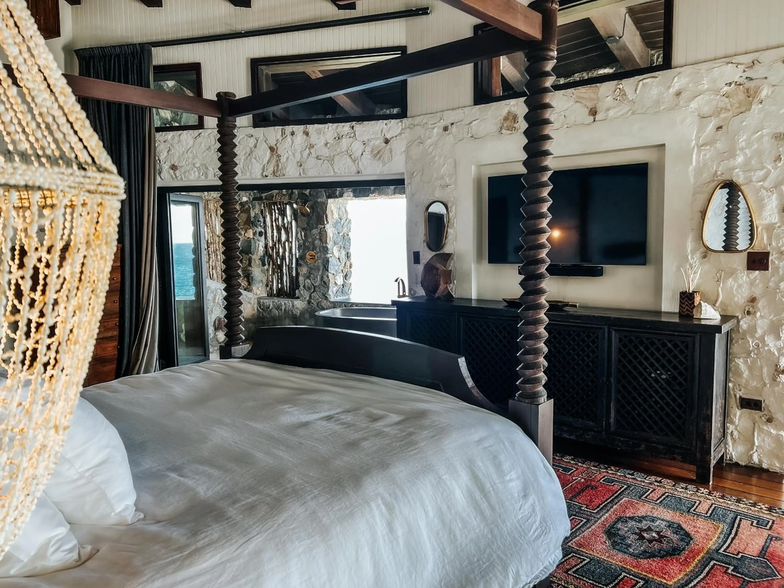 Bed in The Aerial, BVI