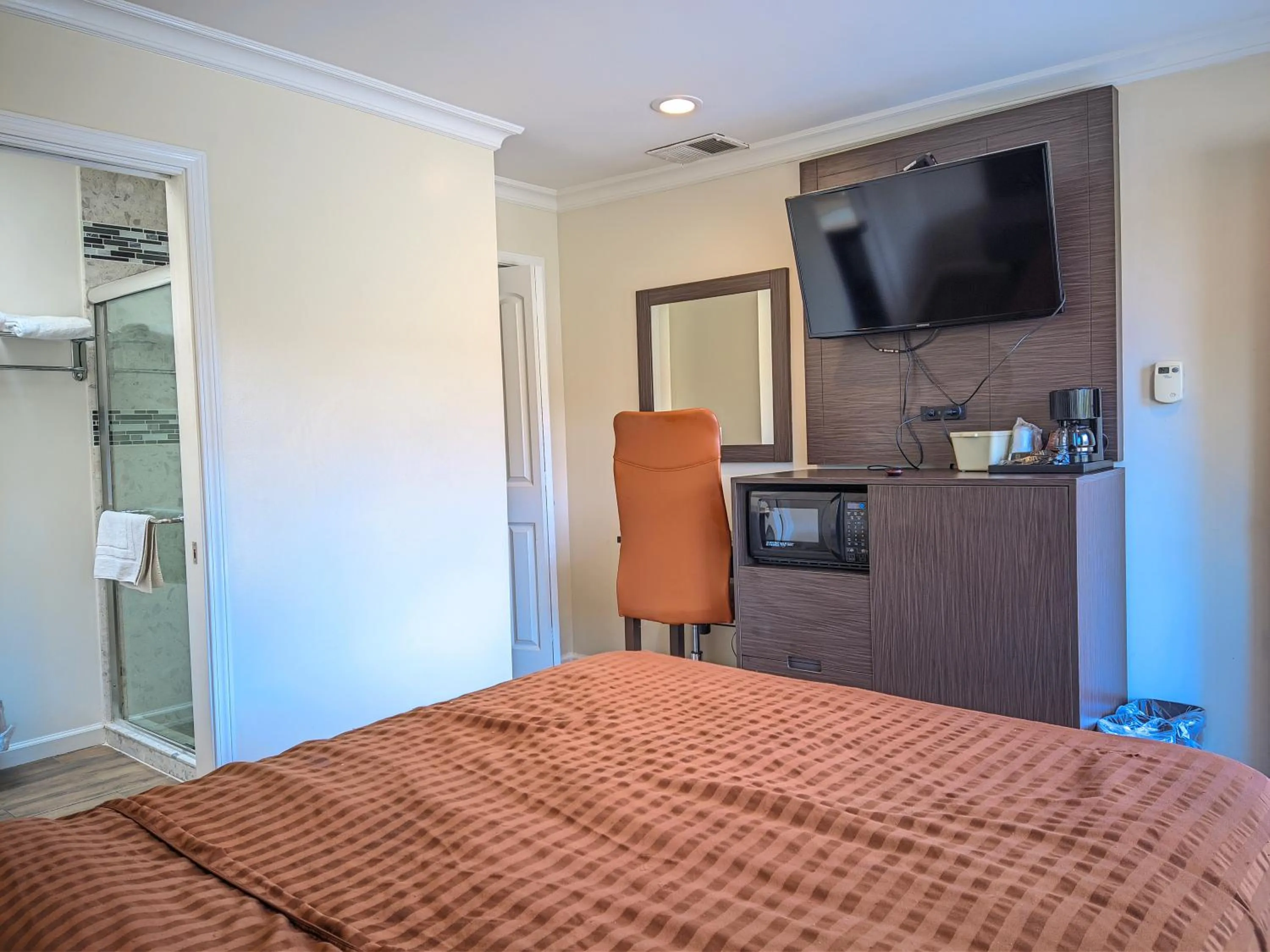 Bed in San Francisco Inn