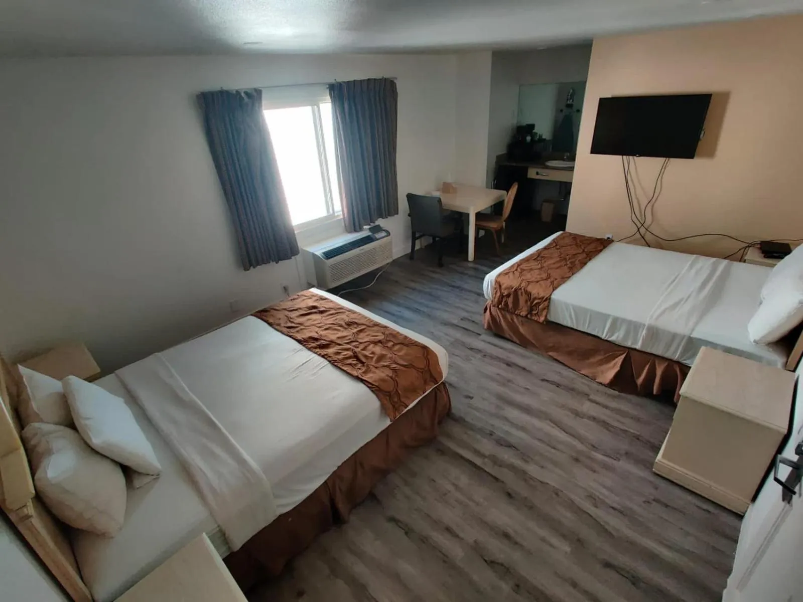 Bed in San Francisco Inn