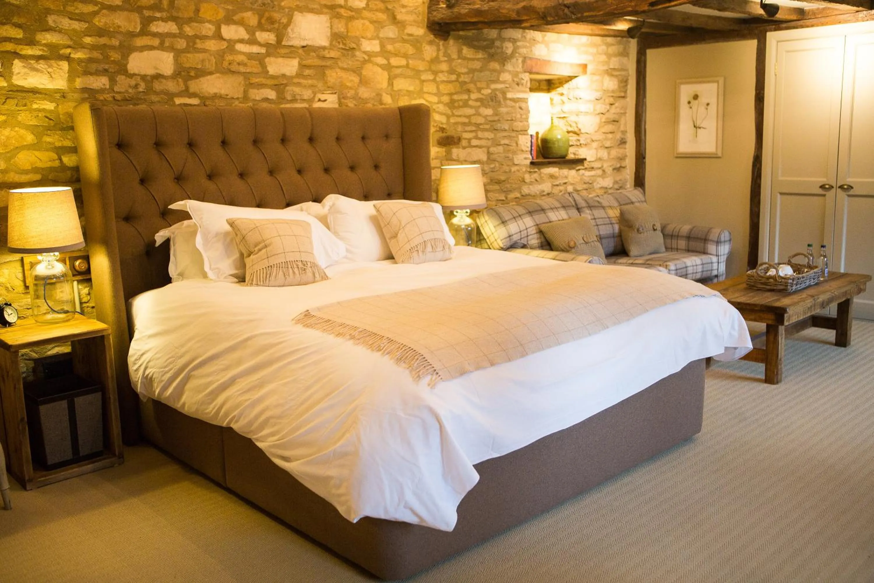 Bedroom, Bed in The Porch House