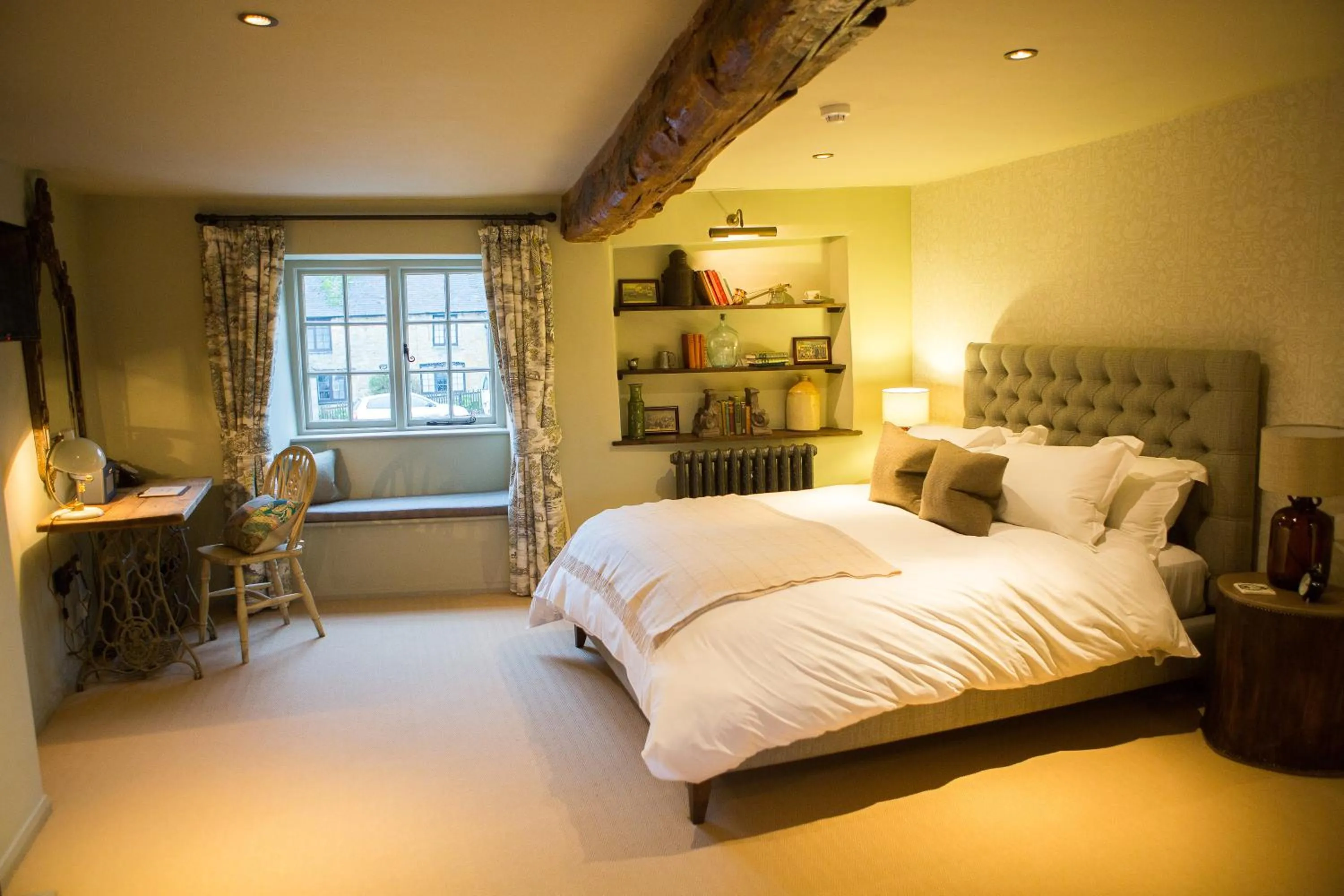 Bedroom, Bed in The Porch House