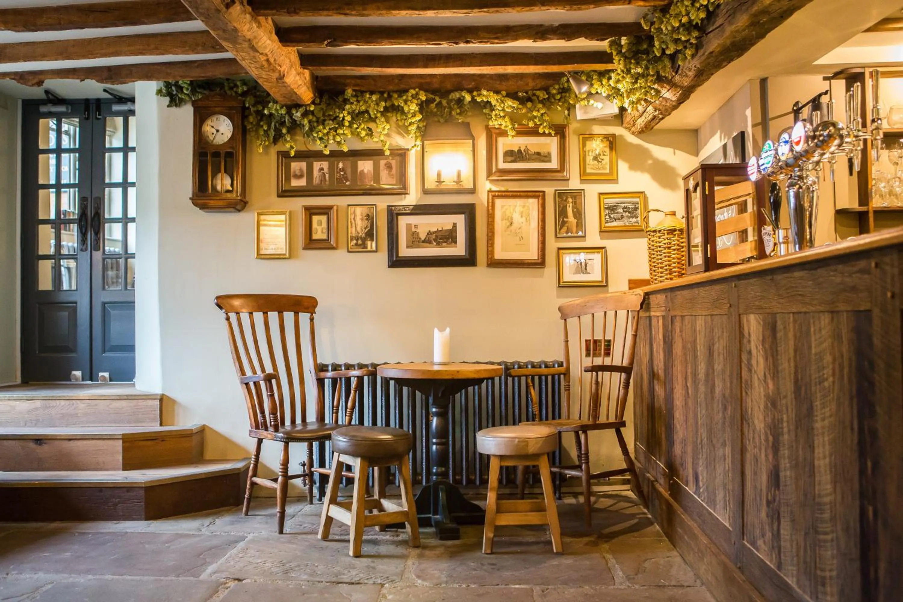 Lounge or bar in The Porch House