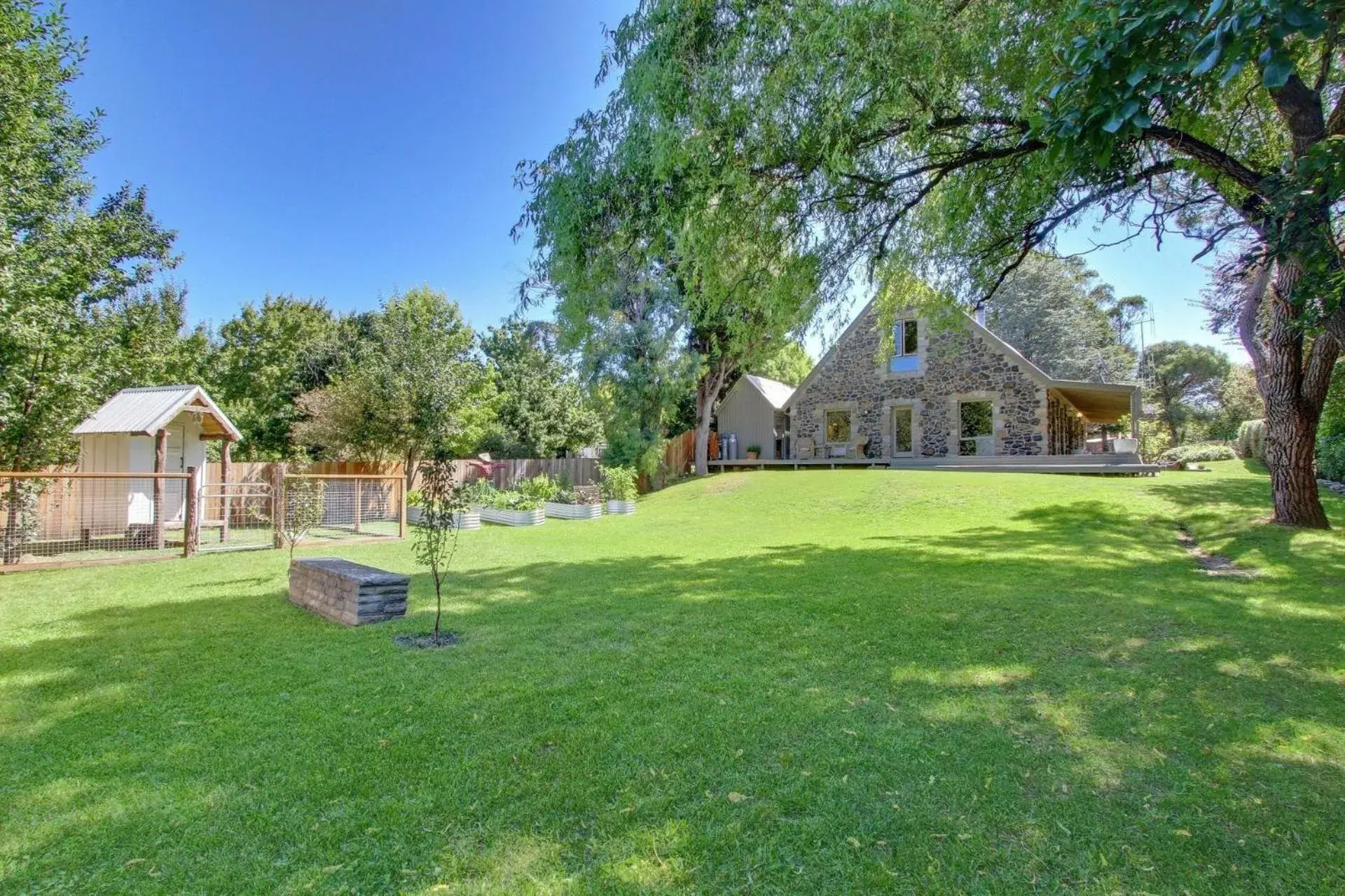 Quigtoo Cottage - Beautiful 4BR Stone Cottage l WiFi l Bath l Garden Quigtoo Cottage - Beautiful 4BR Stone Cottage l WiFi l Bath l Garden