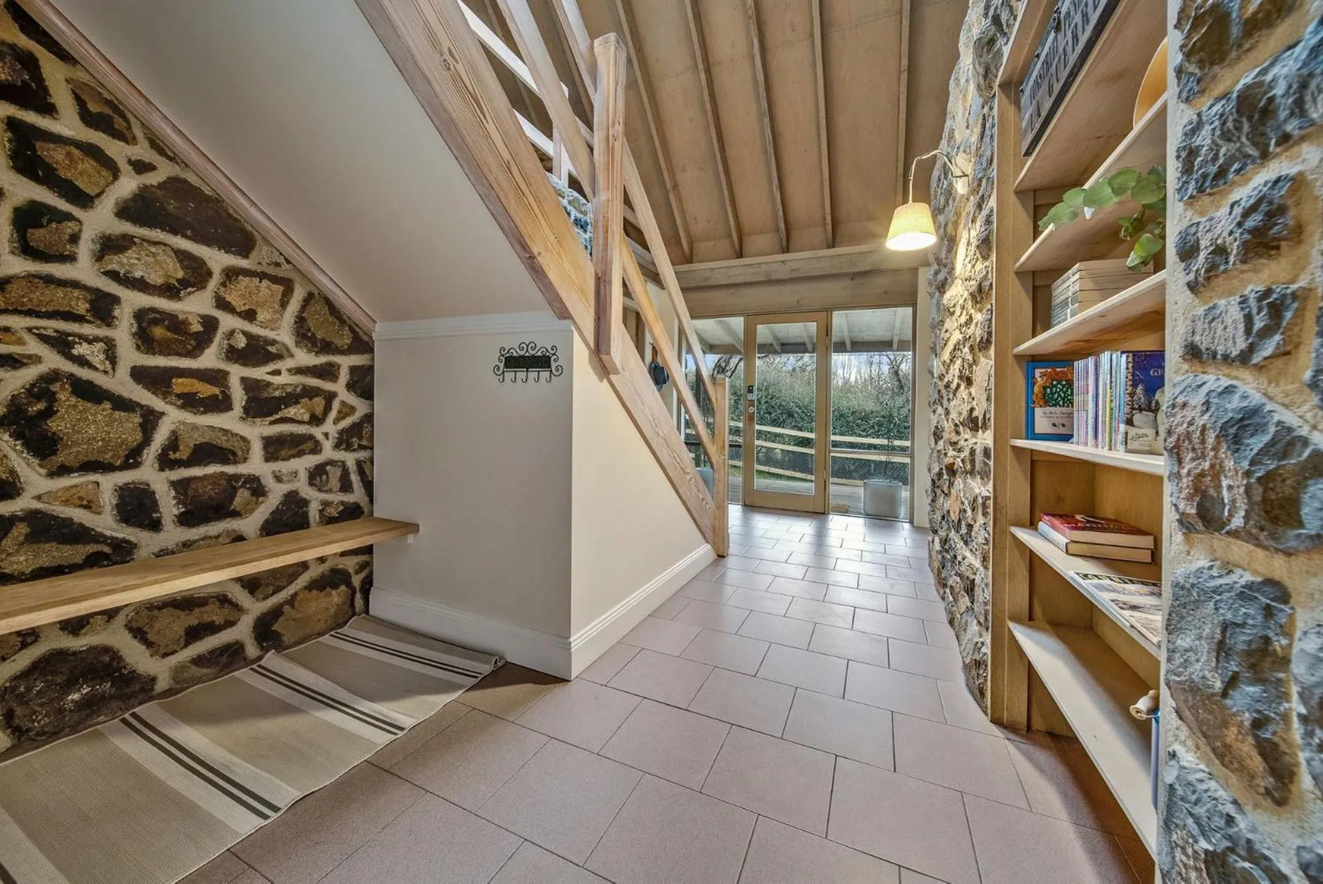 Quigtoo Cottage - Beautiful 4BR Stone Cottage l WiFi l Bath l Garden