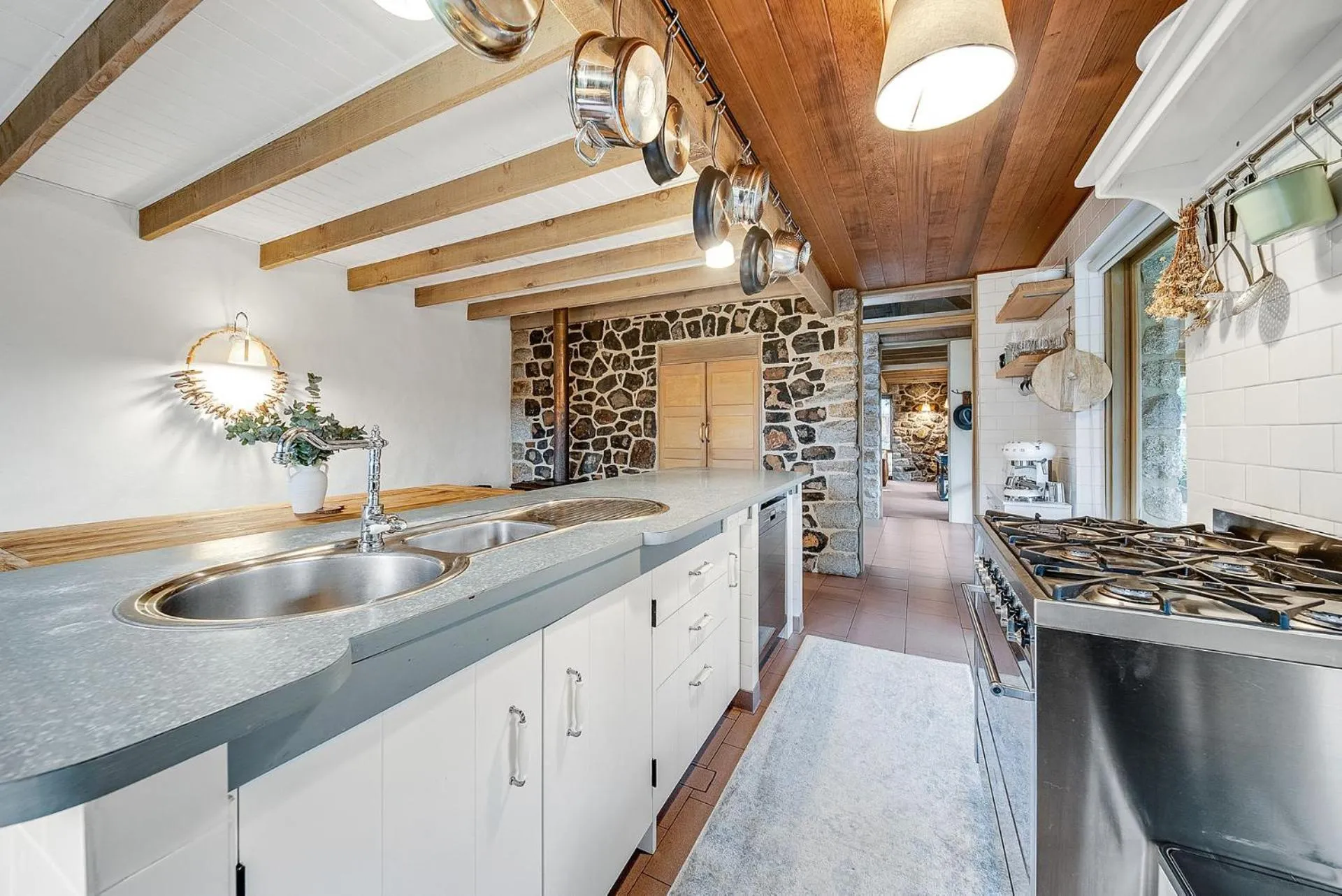 Quigtoo Cottage - Beautiful 4BR Stone Cottage l WiFi l Bath l Garden