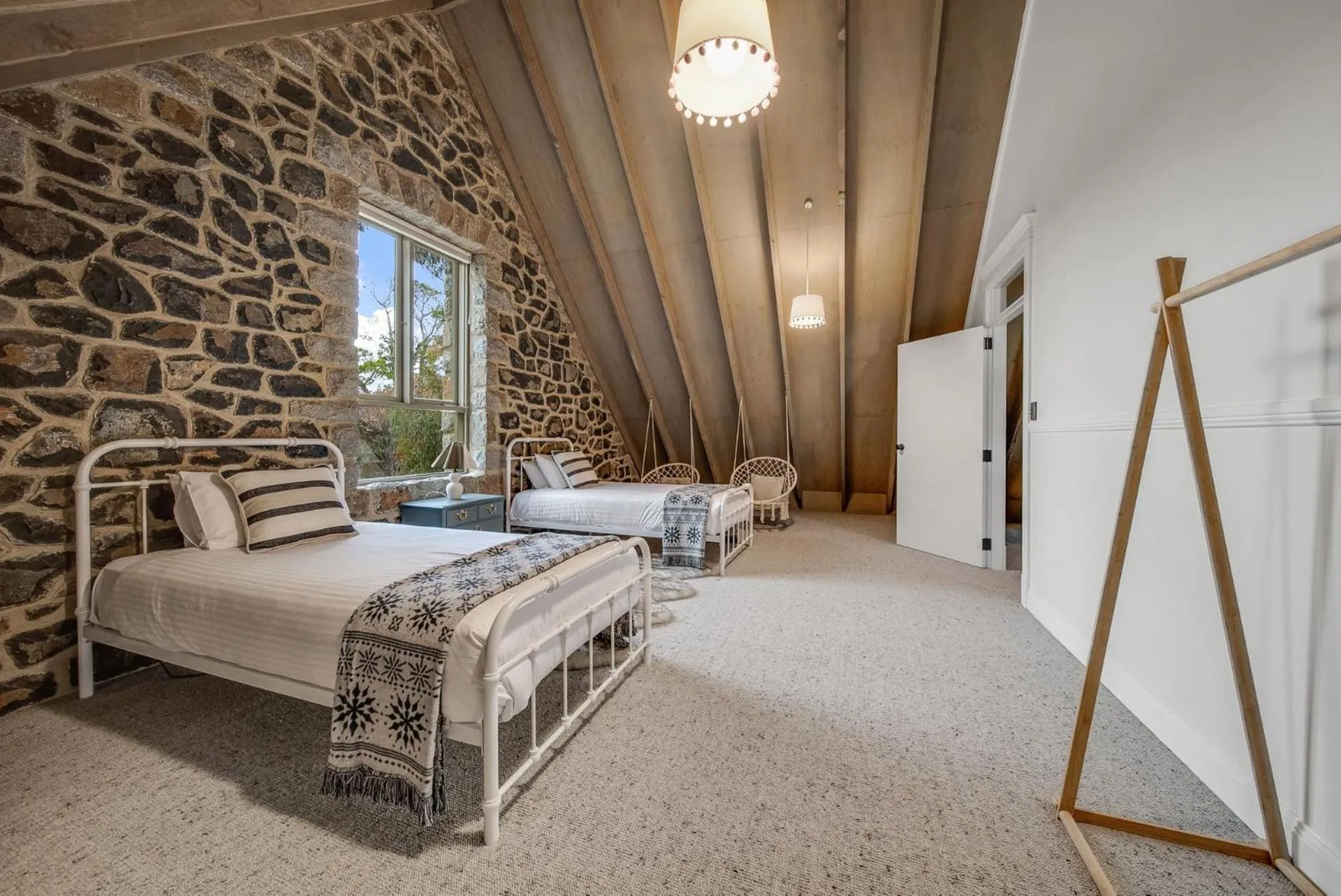 Bed in Quigtoo Cottage - Beautiful 4BR Stone Cottage l WiFi l Bath l Garden