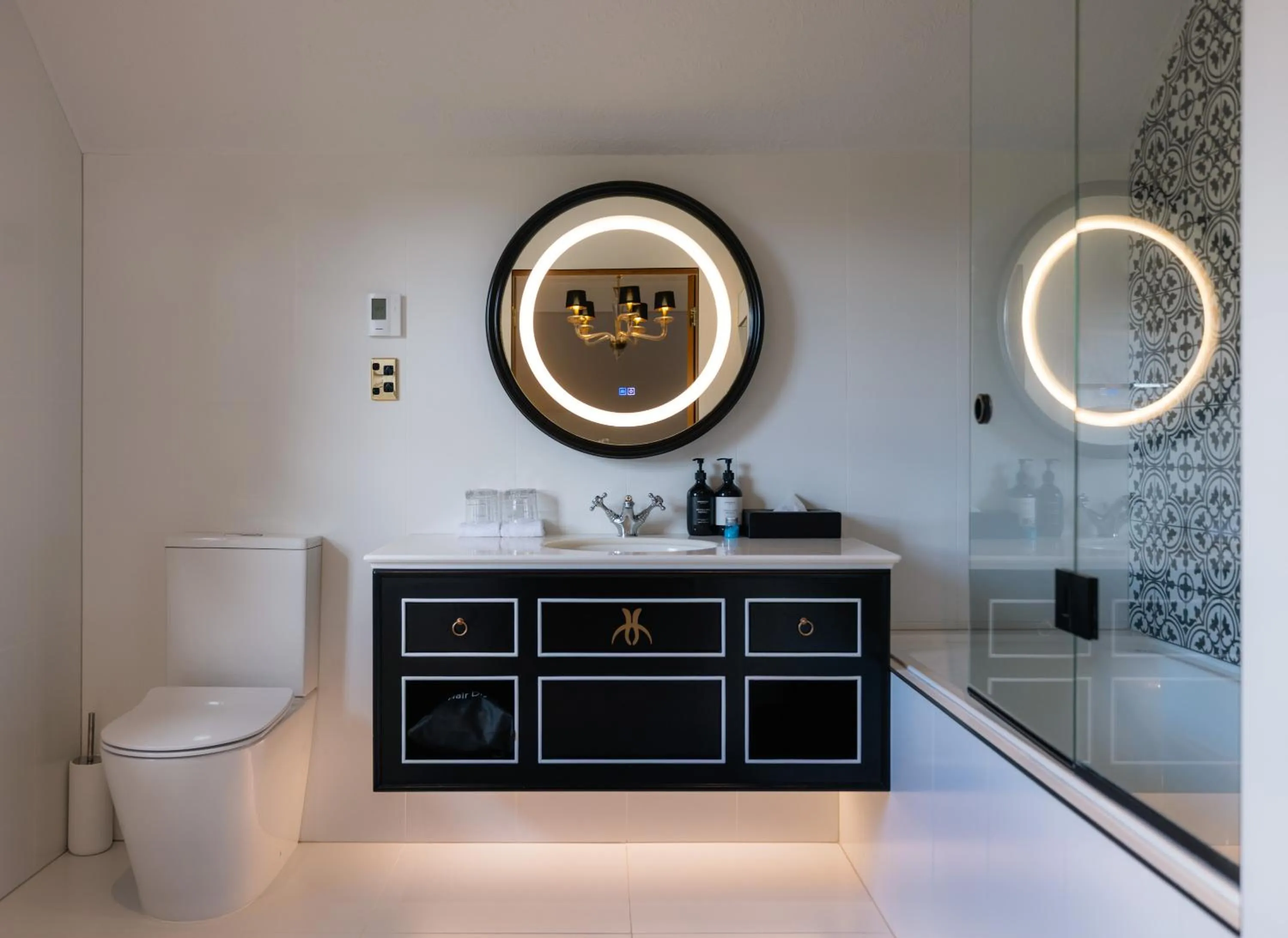 Shower in Hana Lodge