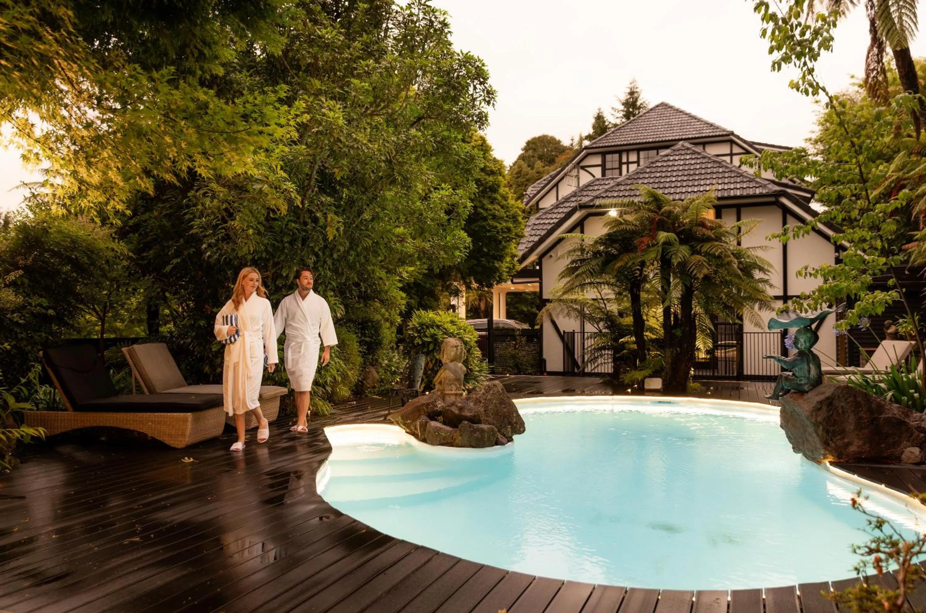 Guests in Hana Lodge