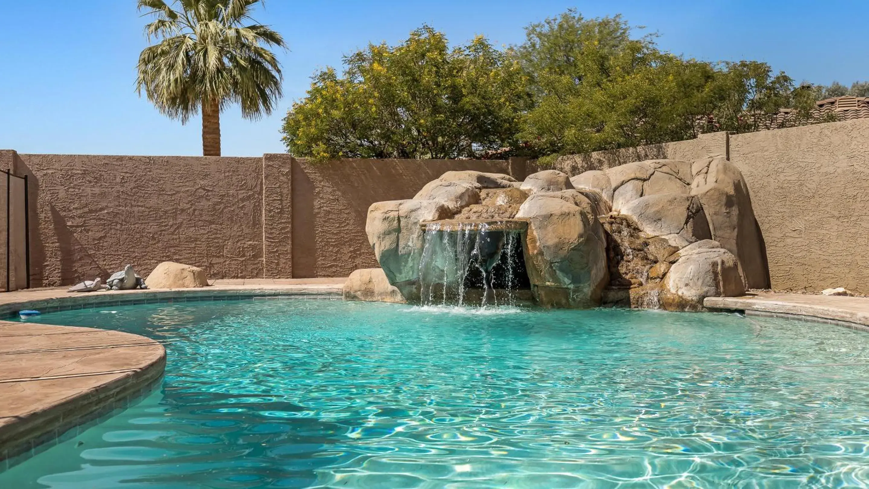 Luxe Central Scottsdale 4 bdrm w Backyard Oasis Luxe Central Scottsdale 4 bdrm w Backyard Oasis