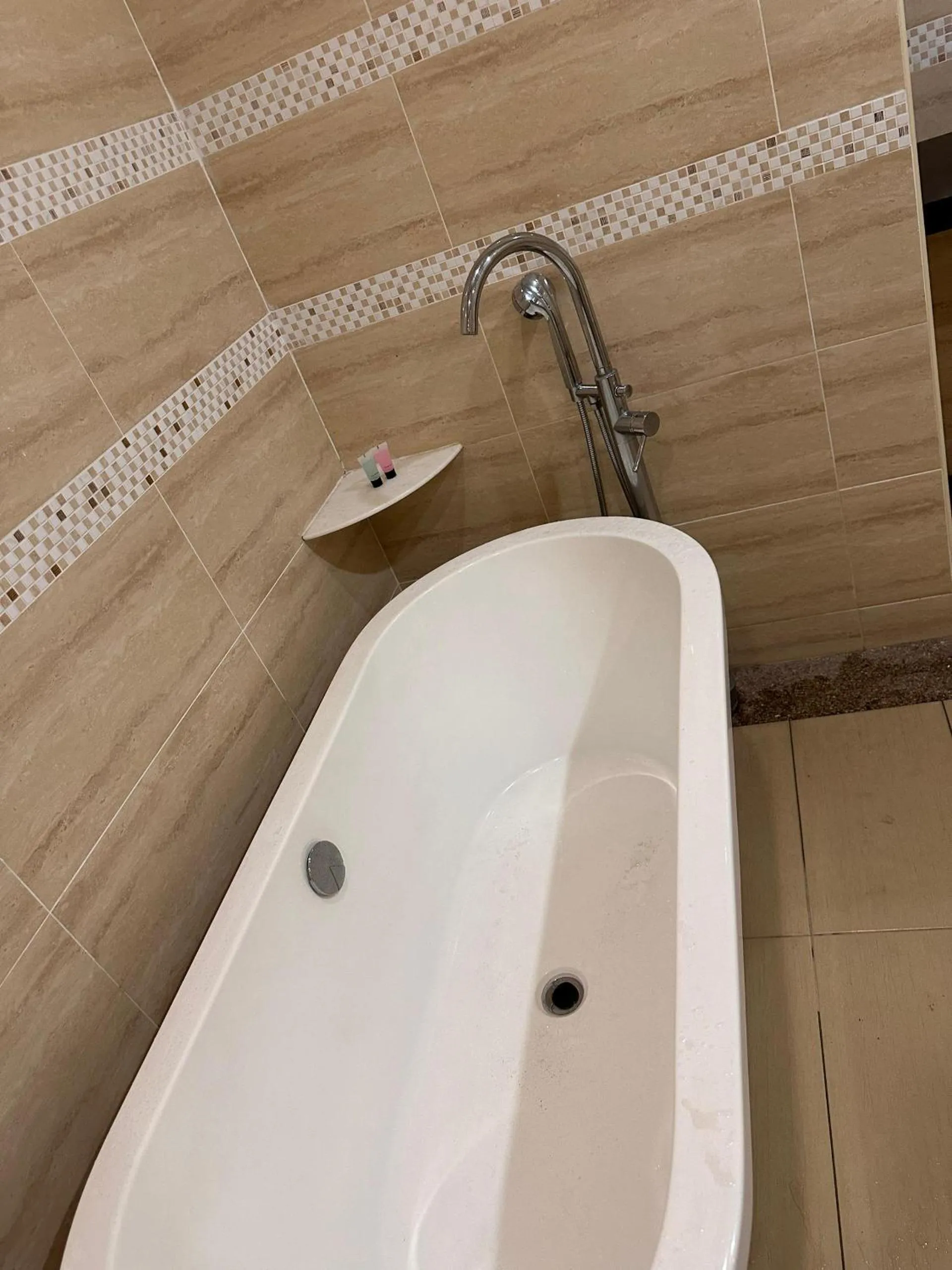 Bathroom in Maxwell inn