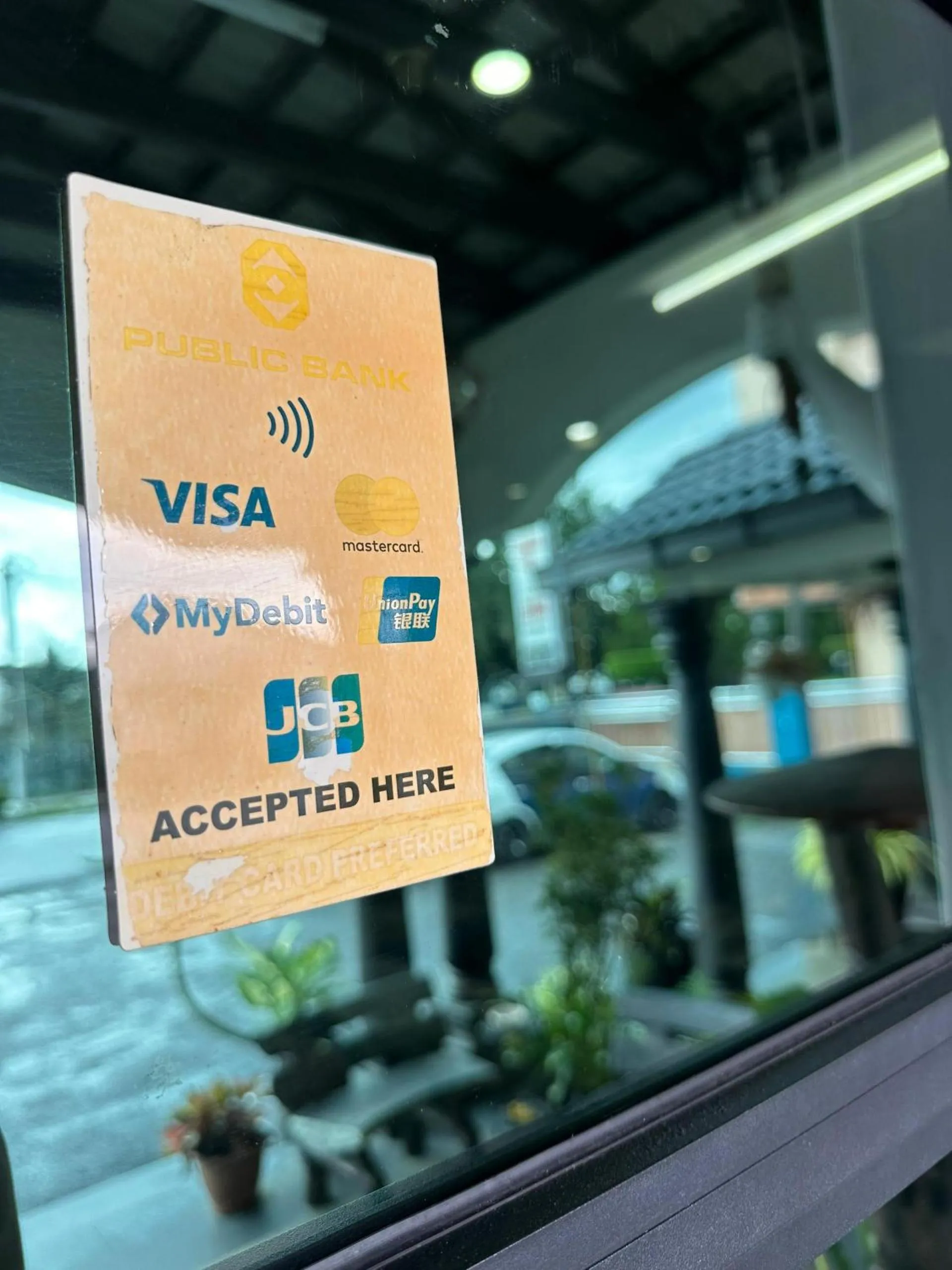 Property building in Maxwell inn