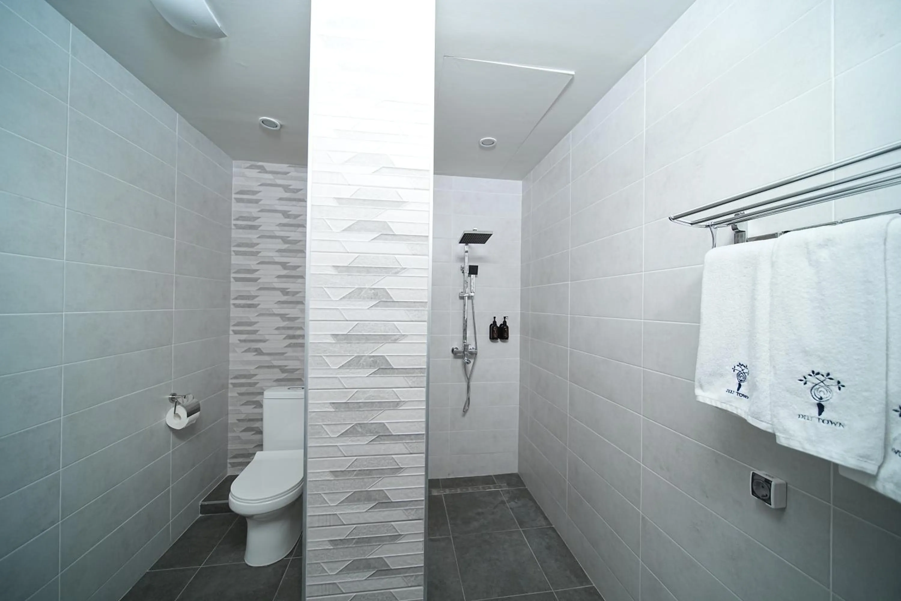 Bathroom in Dili Town Resort and Spa