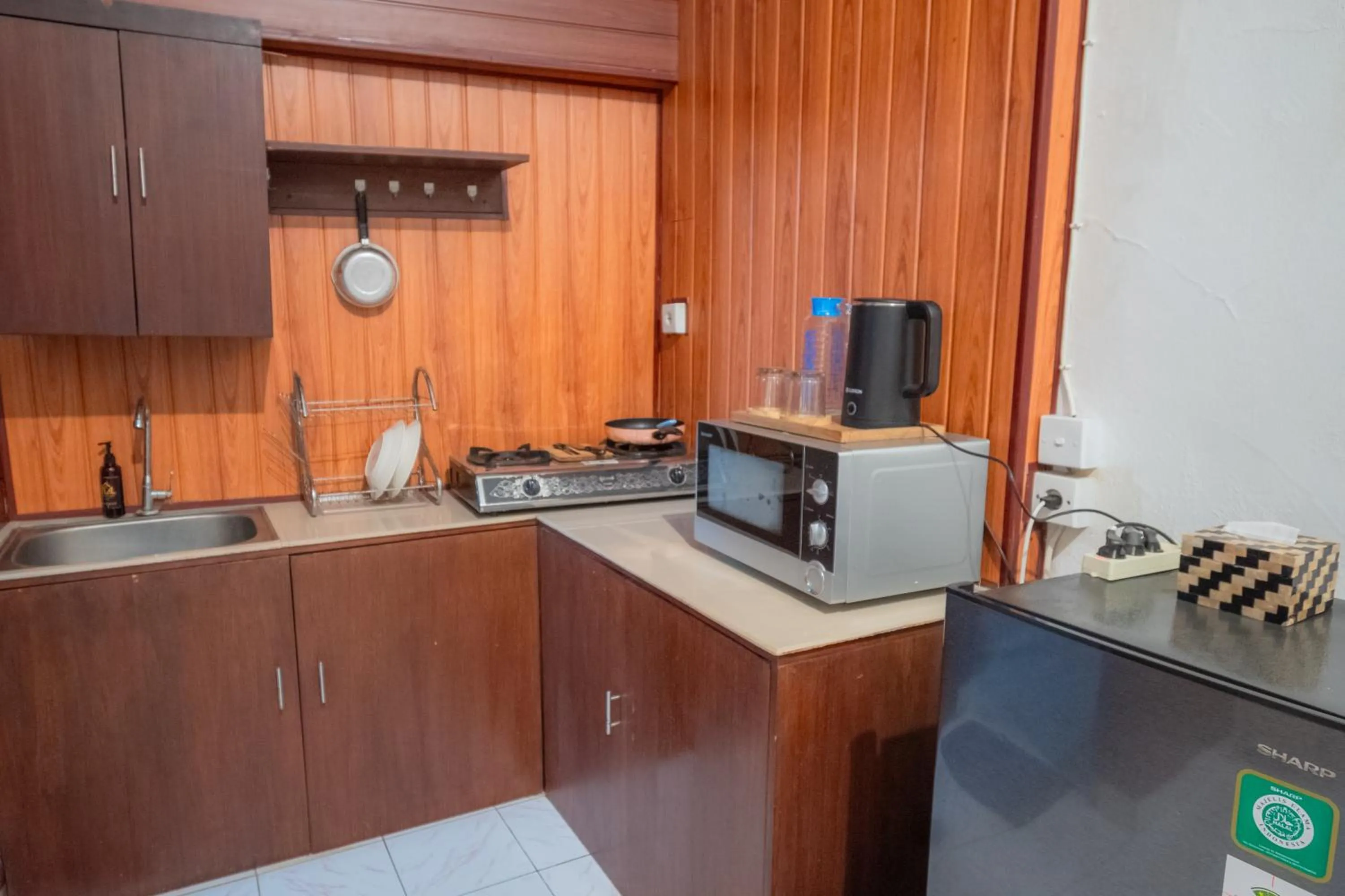 Kitchen or kitchenette in Nobody Inn Bali by Aligna Hospitality