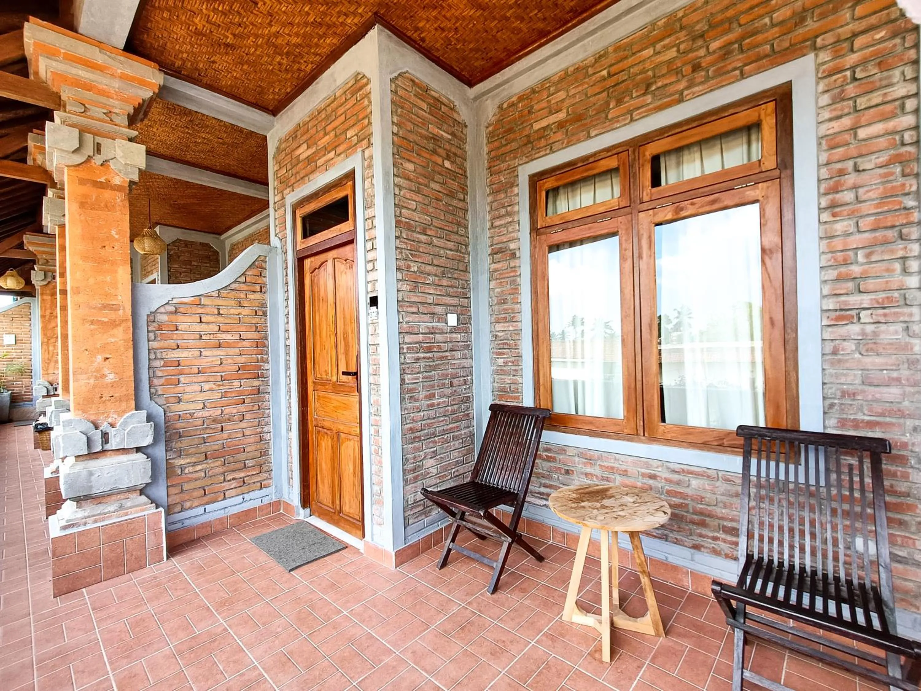 Patio in Nobody Inn Bali at Arya guest house