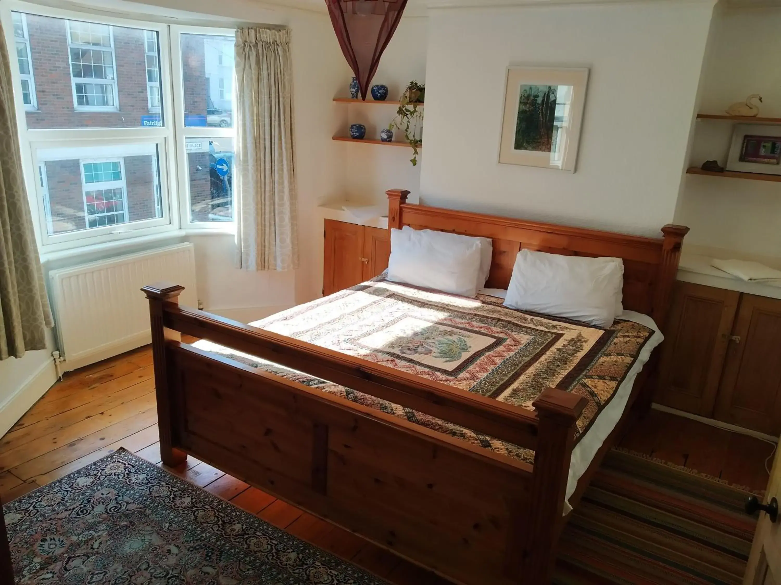 Spacious 2 bed maisonette near town, that sleeps 6 Spacious 2 bed maisonette near town, that sleeps 6