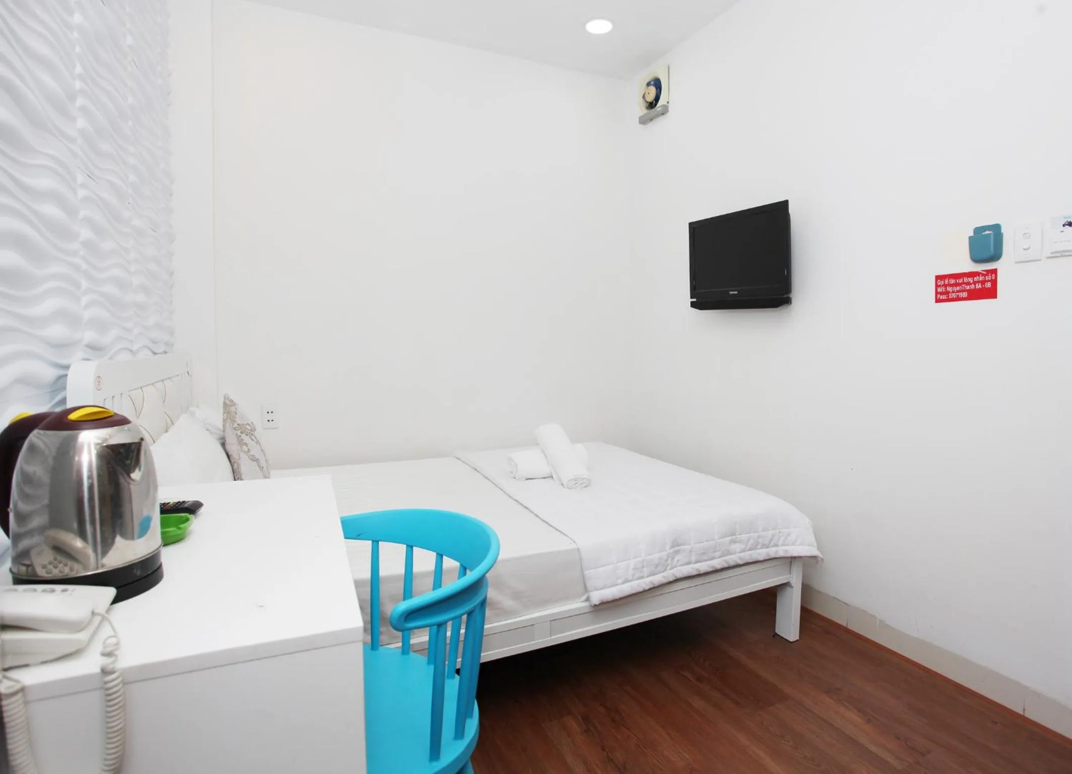 TV/Entertainment Center in Nguyen Thanh Hotel