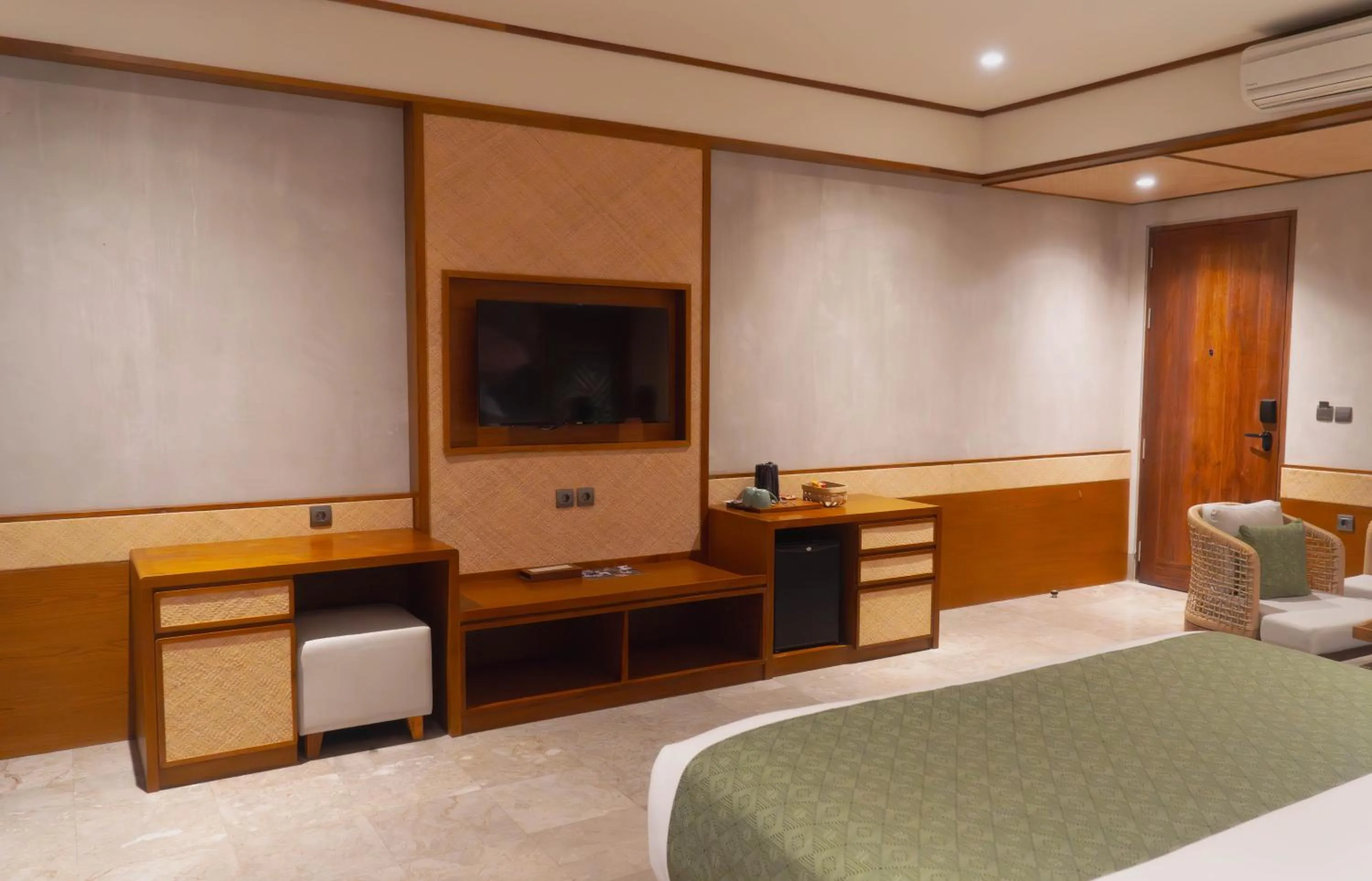 TV and multimedia, Bed in AnandaDara Ubud Resort & Spa