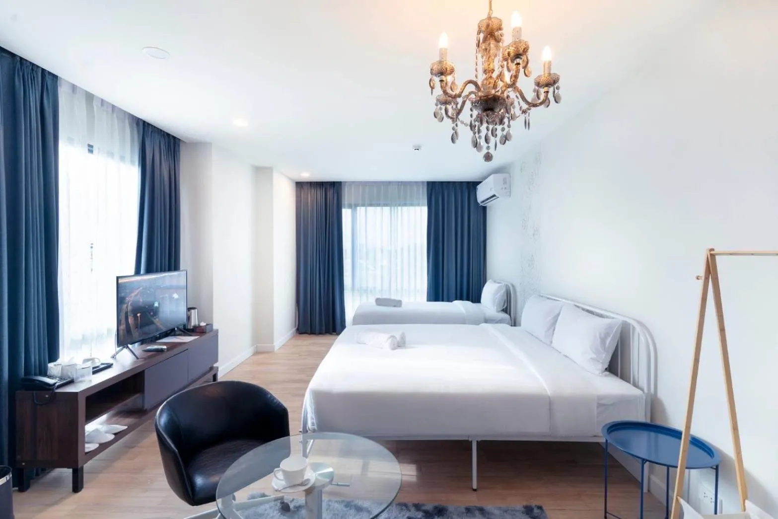 Photo of the whole room, Bed in Sibtis Hotel